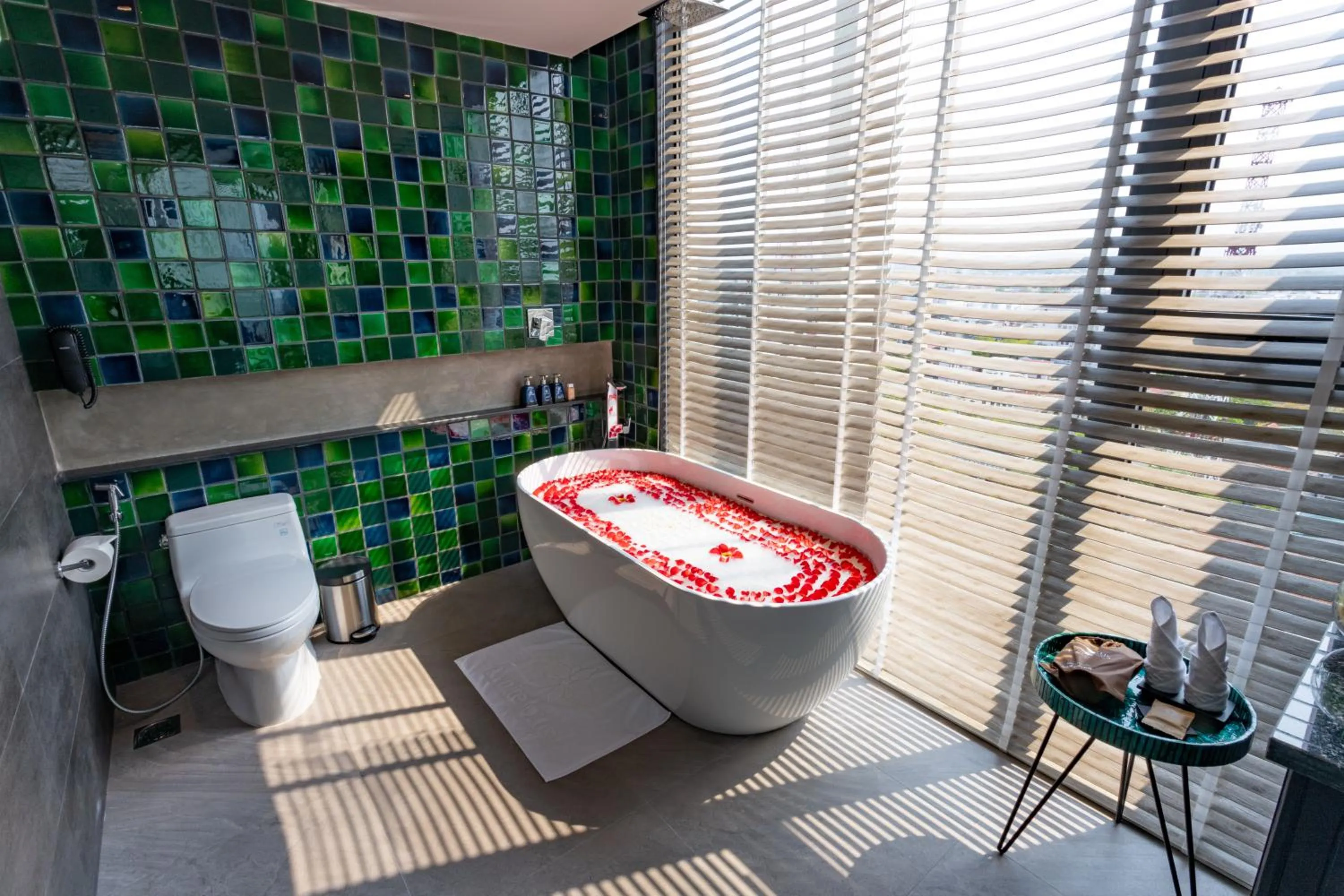 Bathroom in White Lotus Hue Hotel