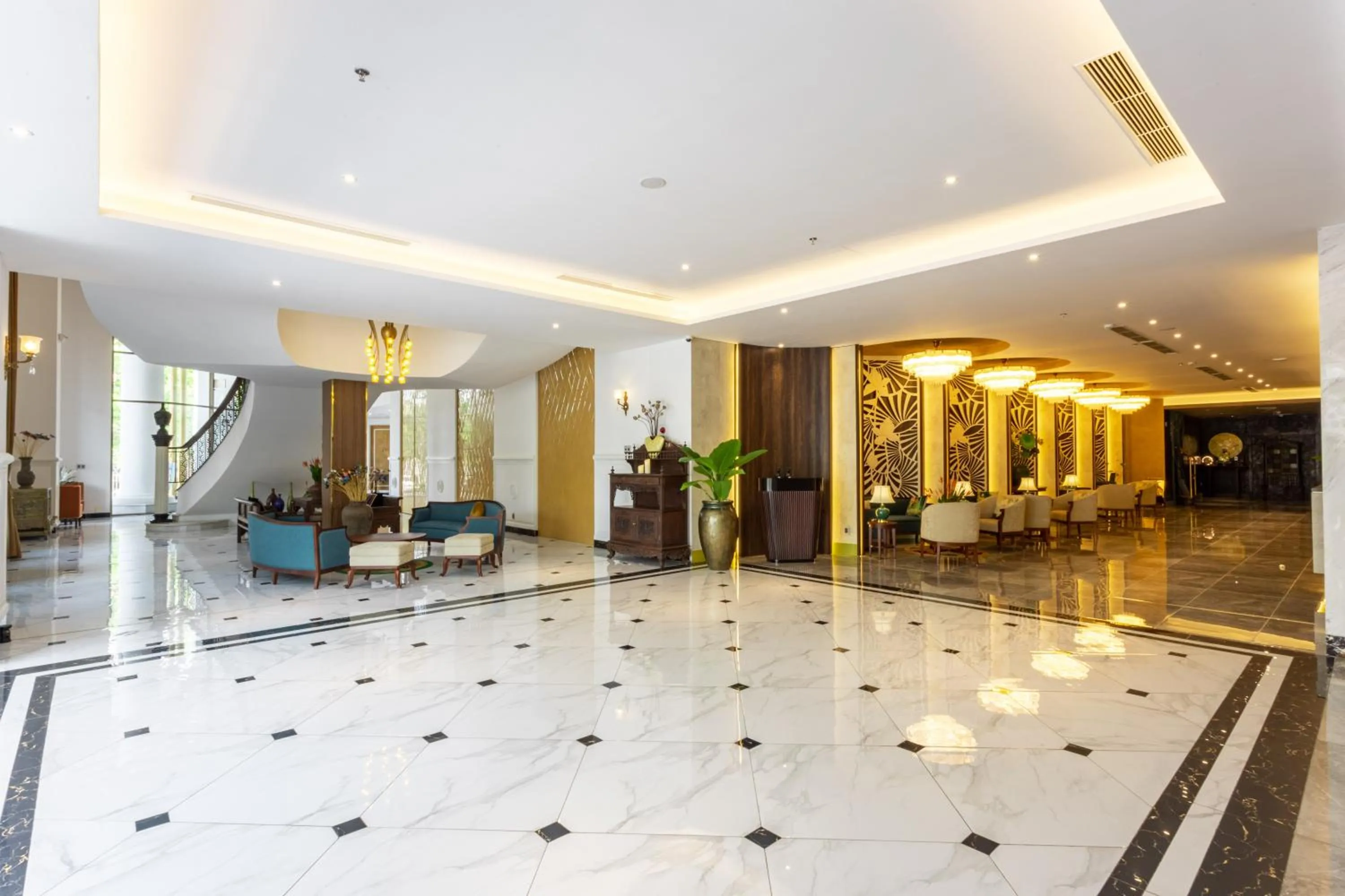 Lobby or reception in White Lotus Hue Hotel
