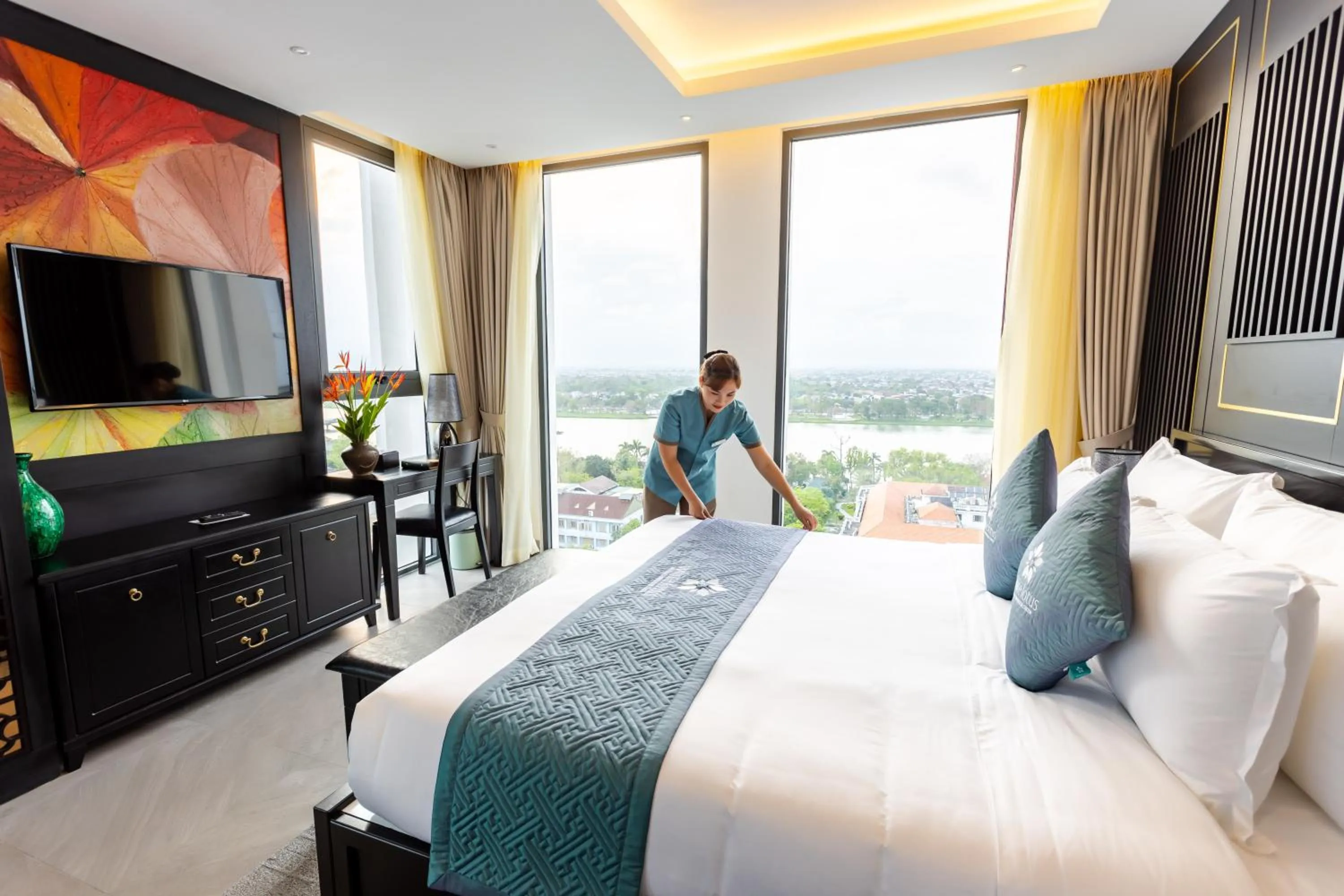 Photo of the whole room, Bed in White Lotus Hue Hotel