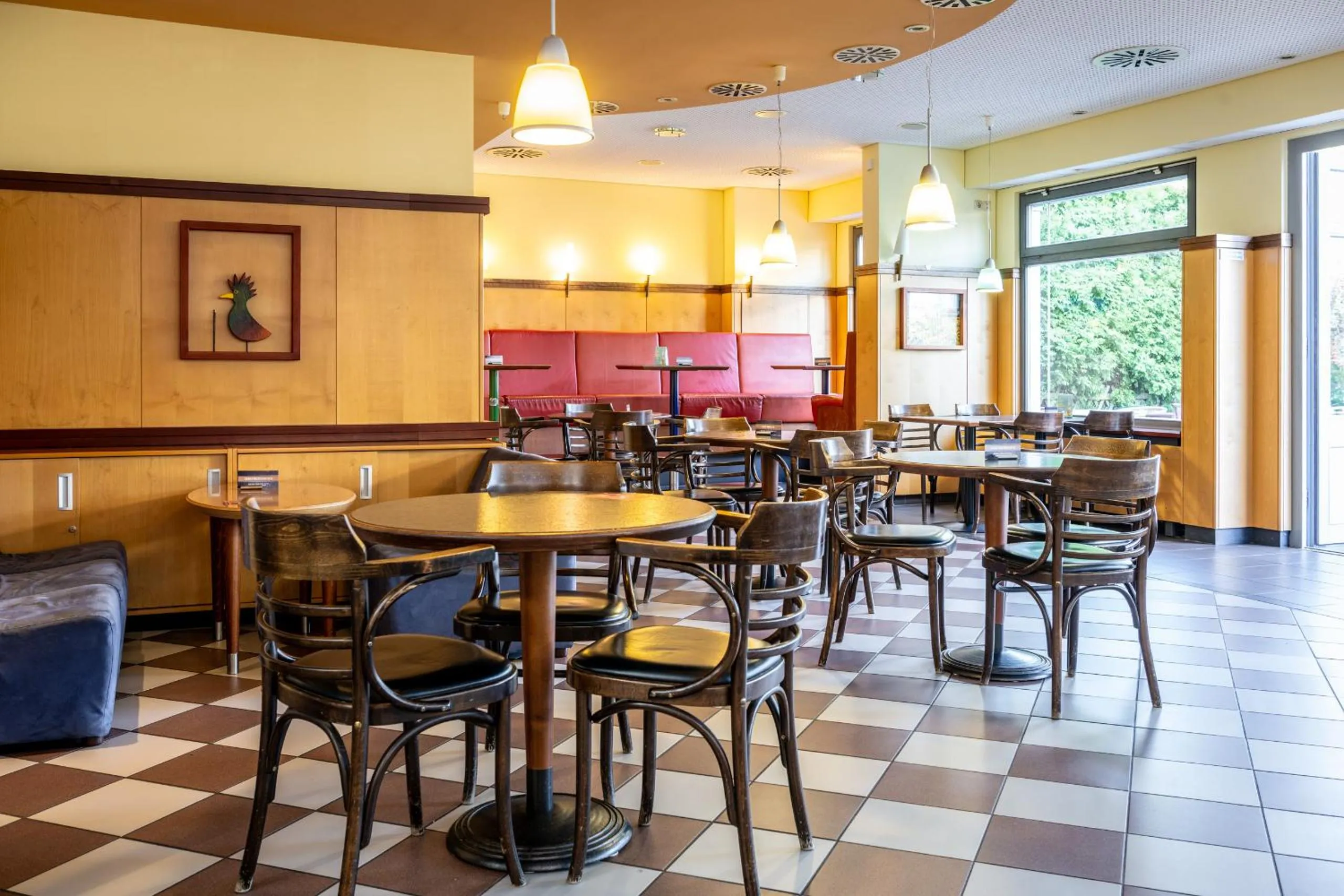 Restaurant/places to eat in Dresdner Tor Süd