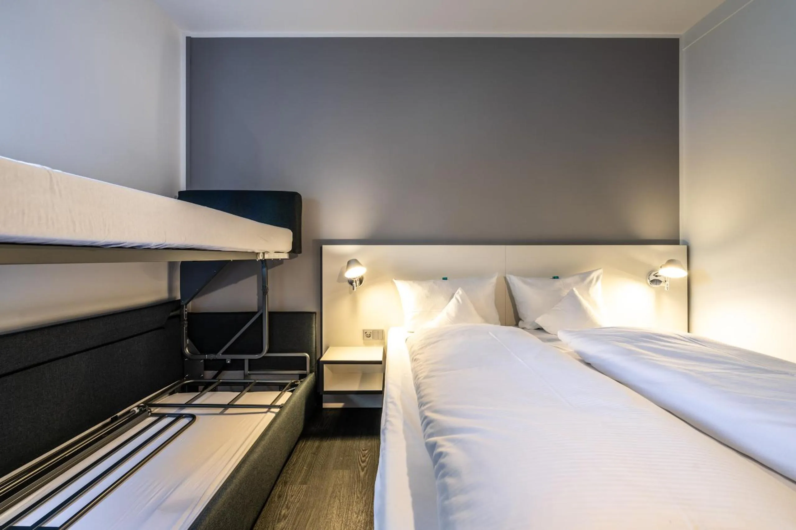 Photo of the whole room, Bed in Dresdner Tor Süd