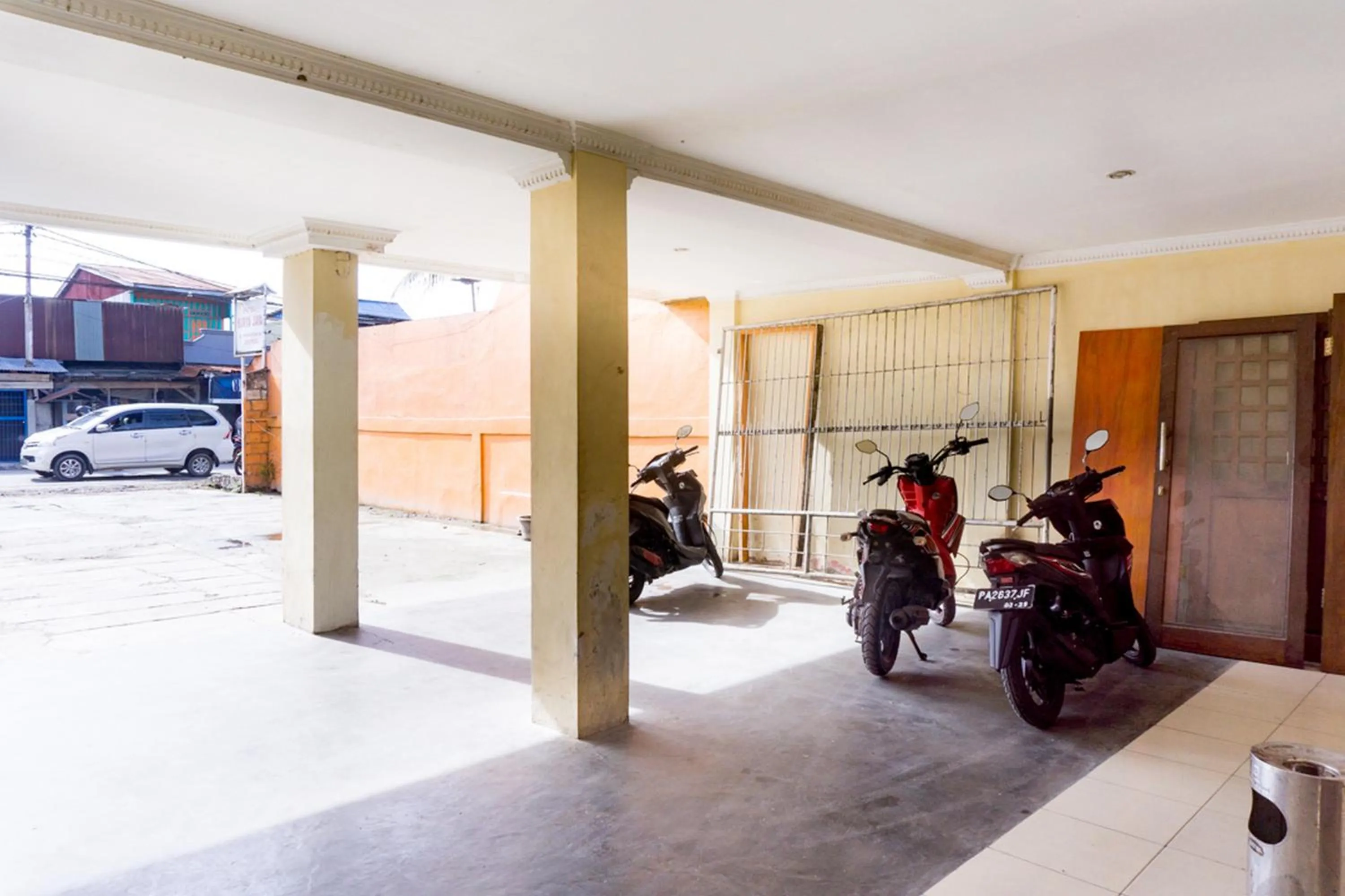 RedDoorz near Sentani Airport Jayapura