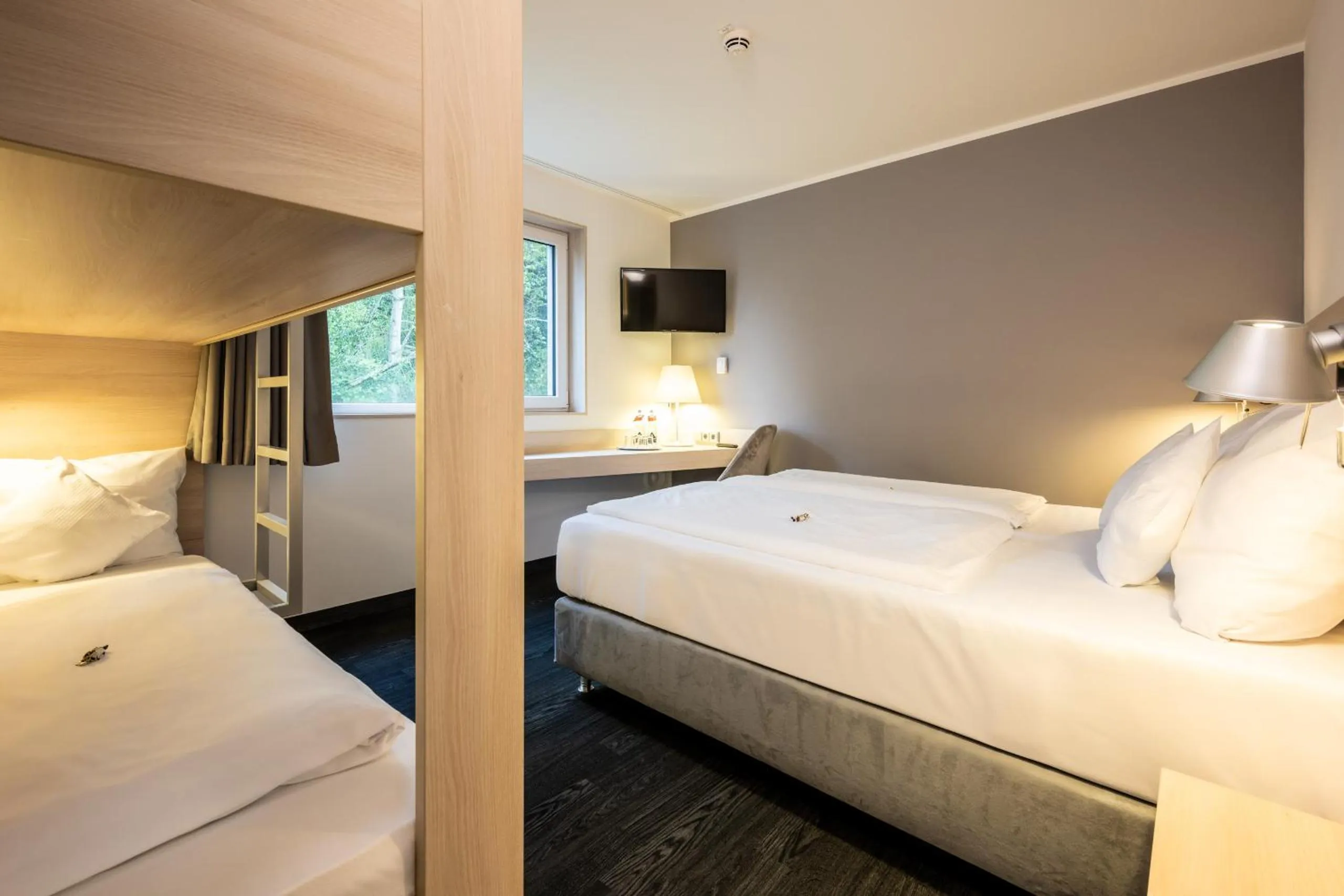 Bed in Serways Hotel Bruchsal West