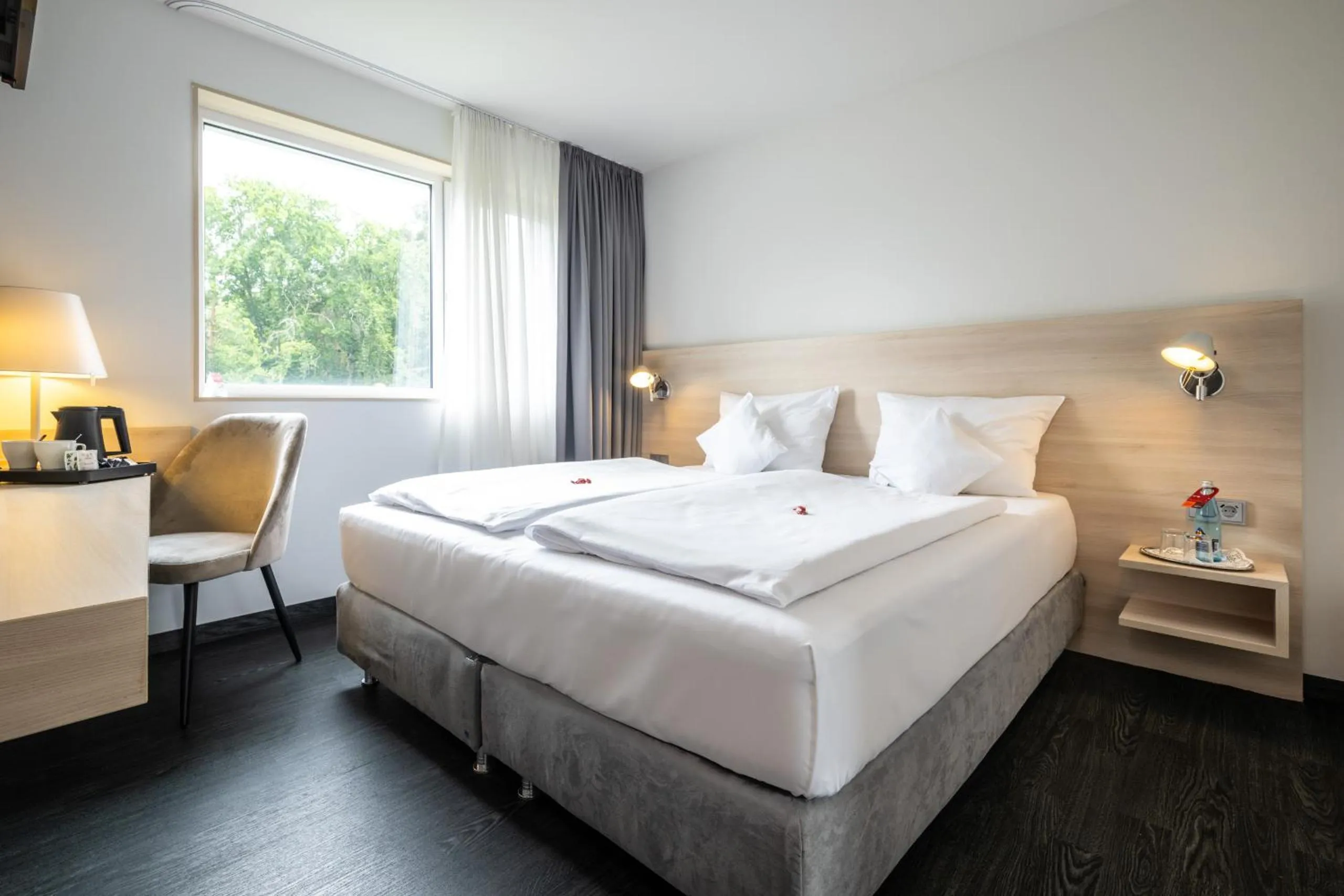Bed in Serways Hotel Bruchsal West