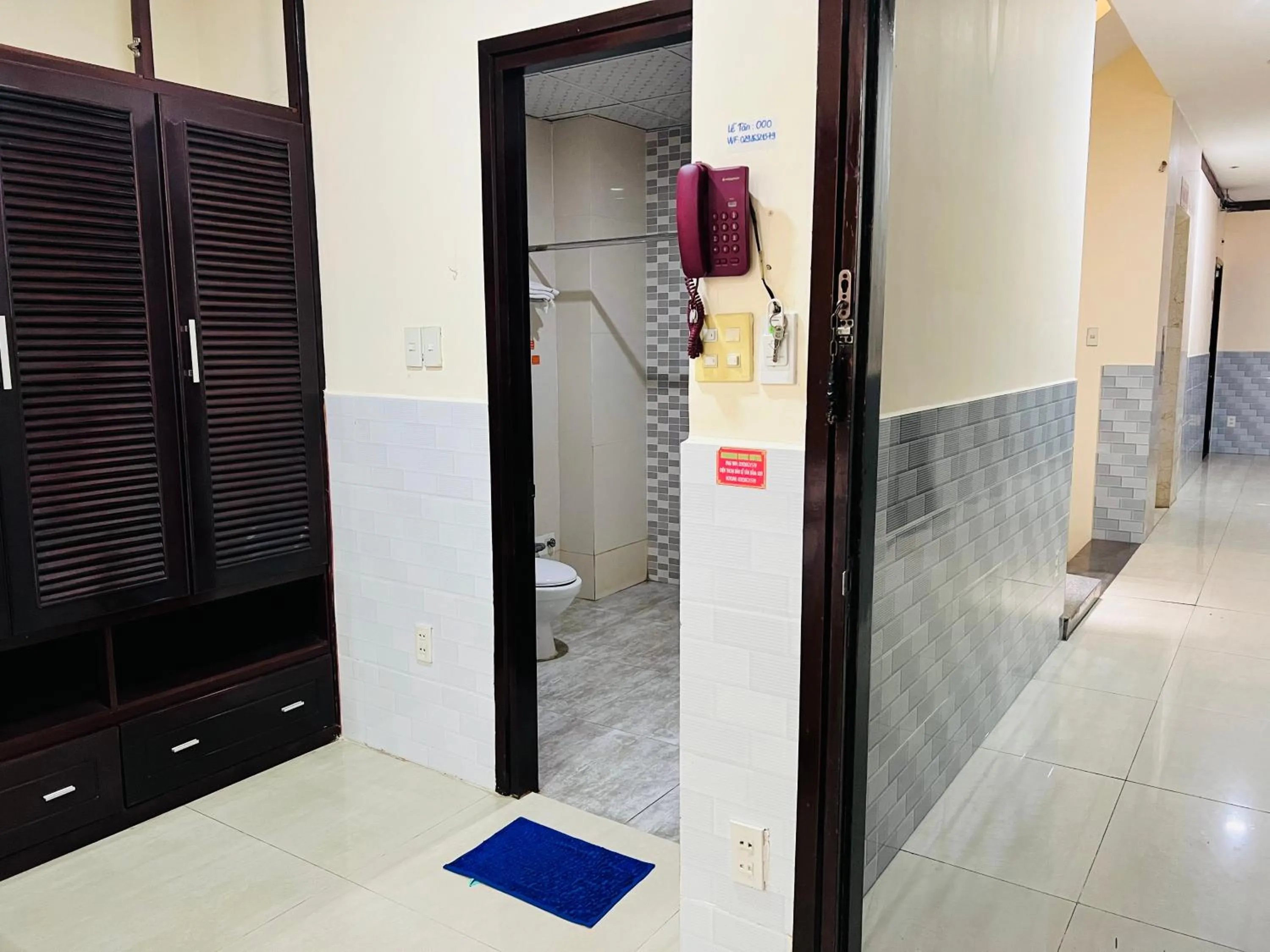 Shower in Mekong Rose Hotel