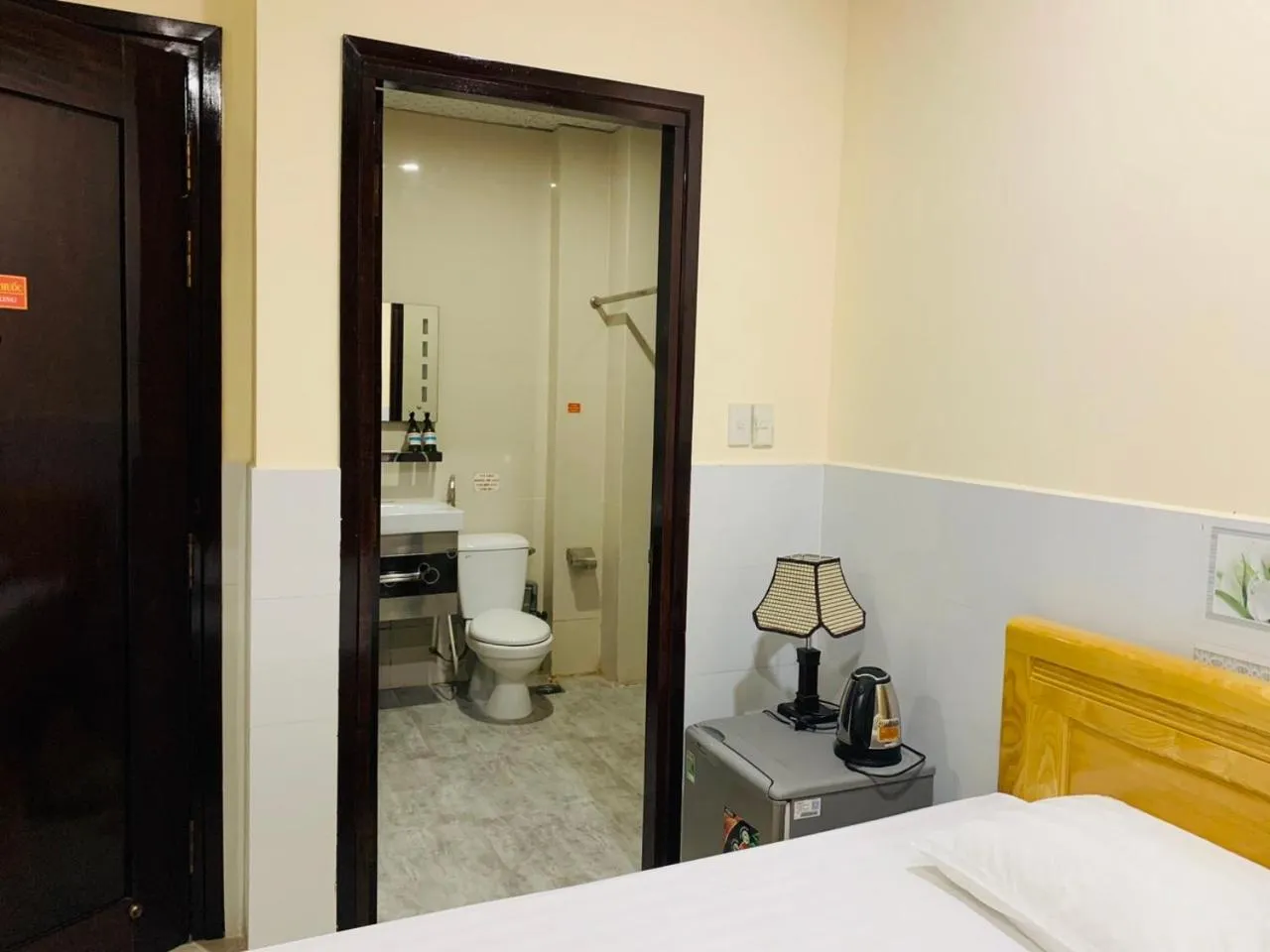 Bathroom, Bed in Mekong Rose Hotel