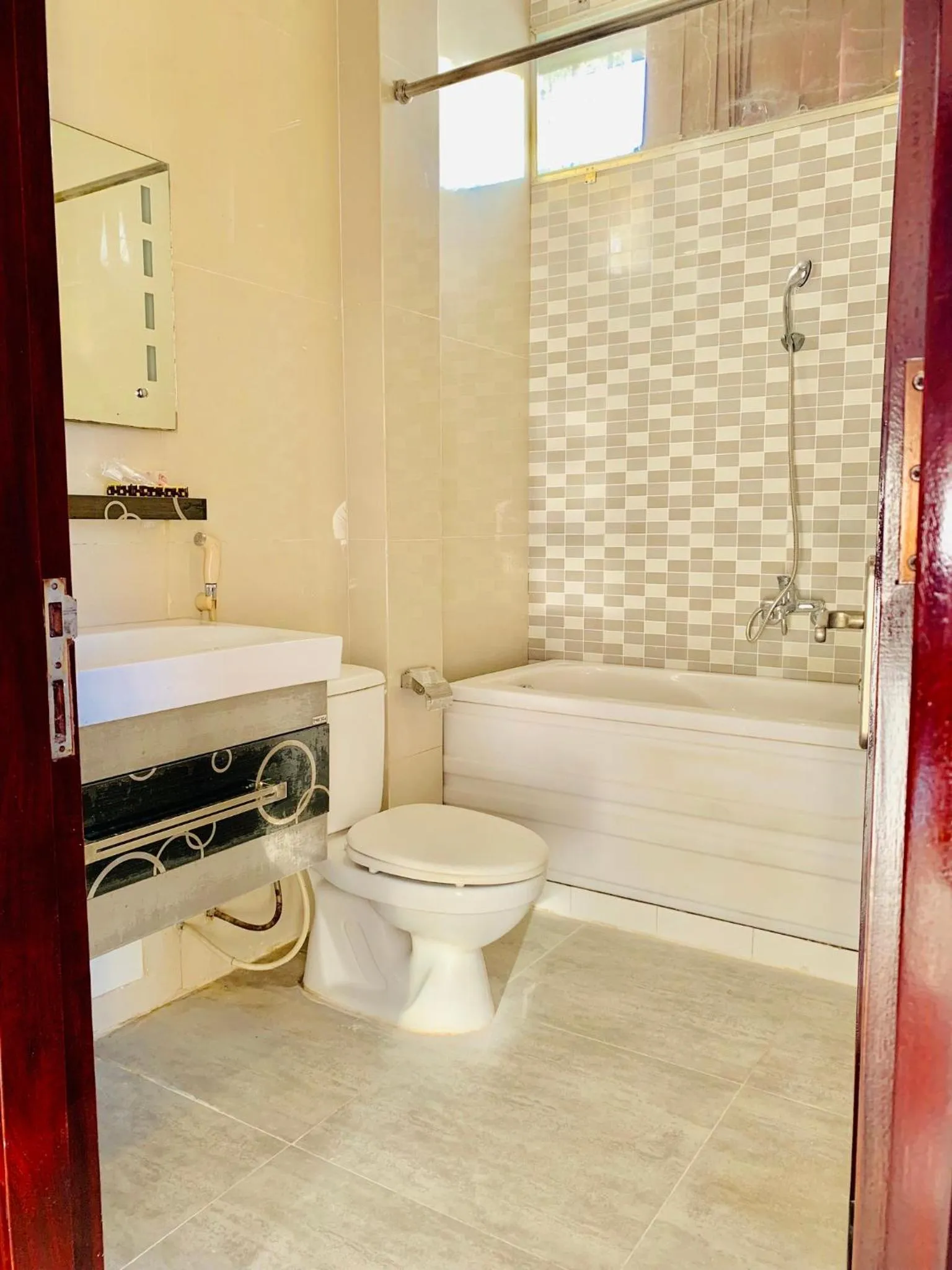 Toilet in Mekong Rose Hotel