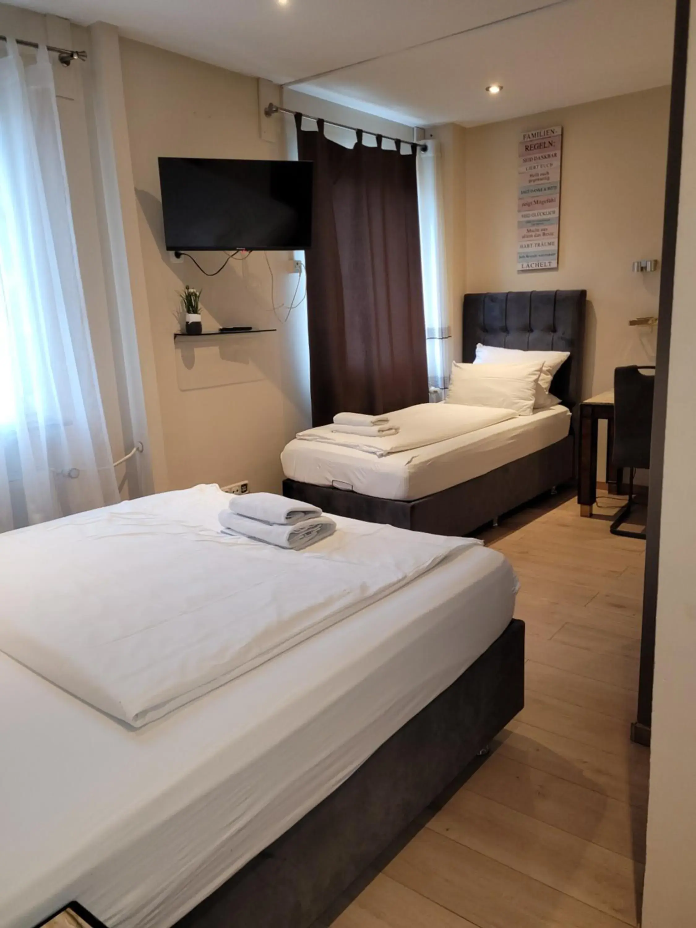 Triple Room in Hotel Franken an der Messe Triple Room in Hotel Franken an der Messe