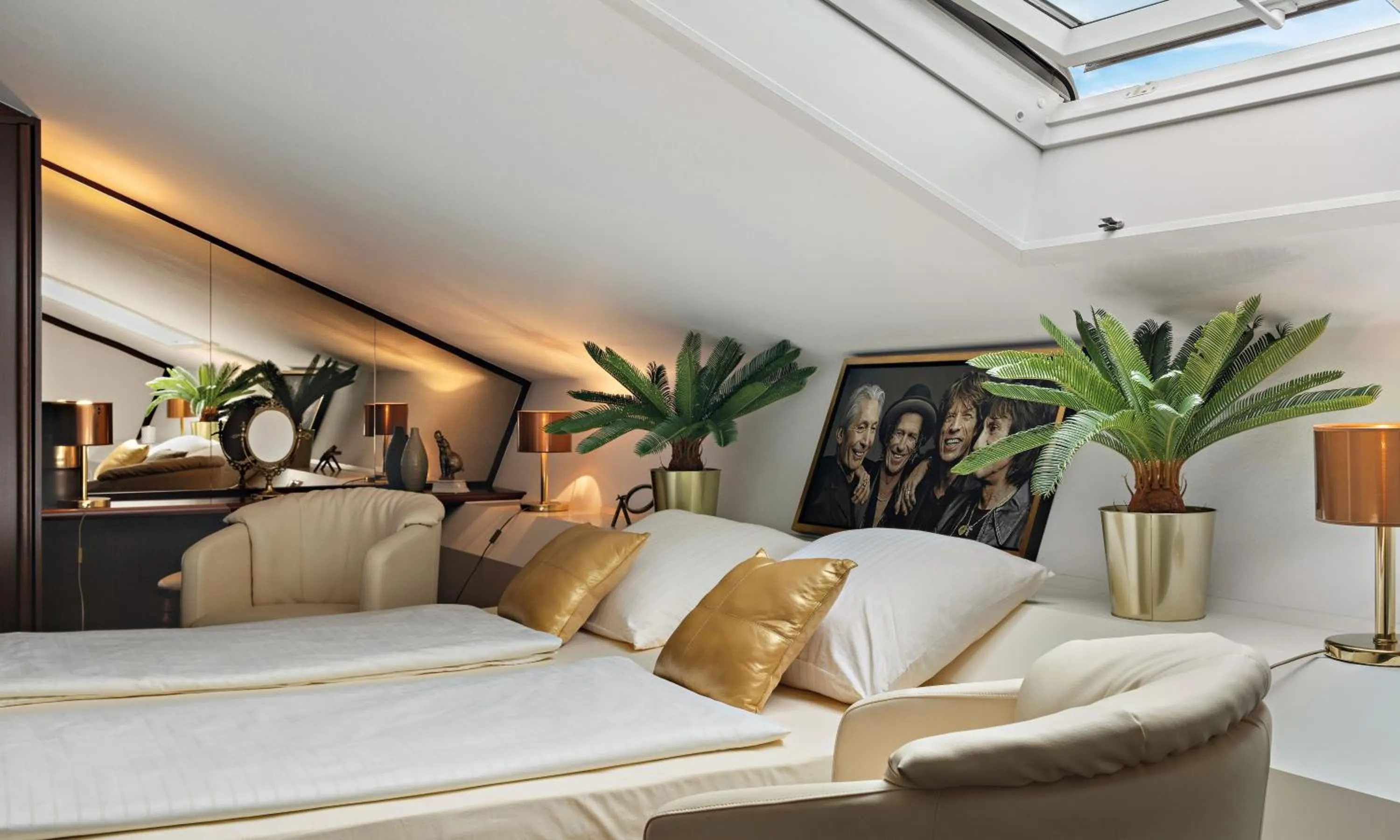 Bed in City-Hotel Aschaffenburg