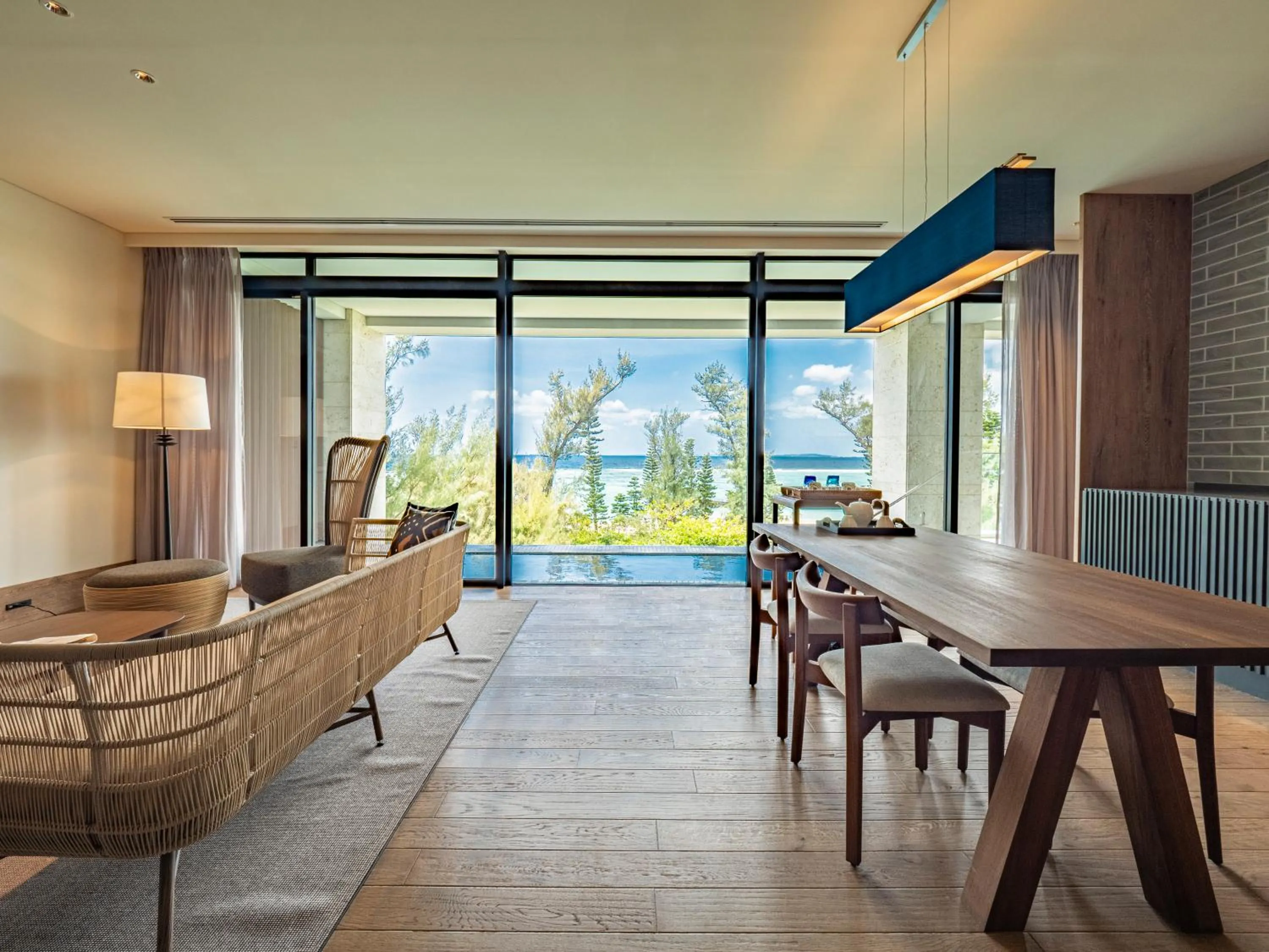 Photo of the whole room in UMITO Okinawa Onnason