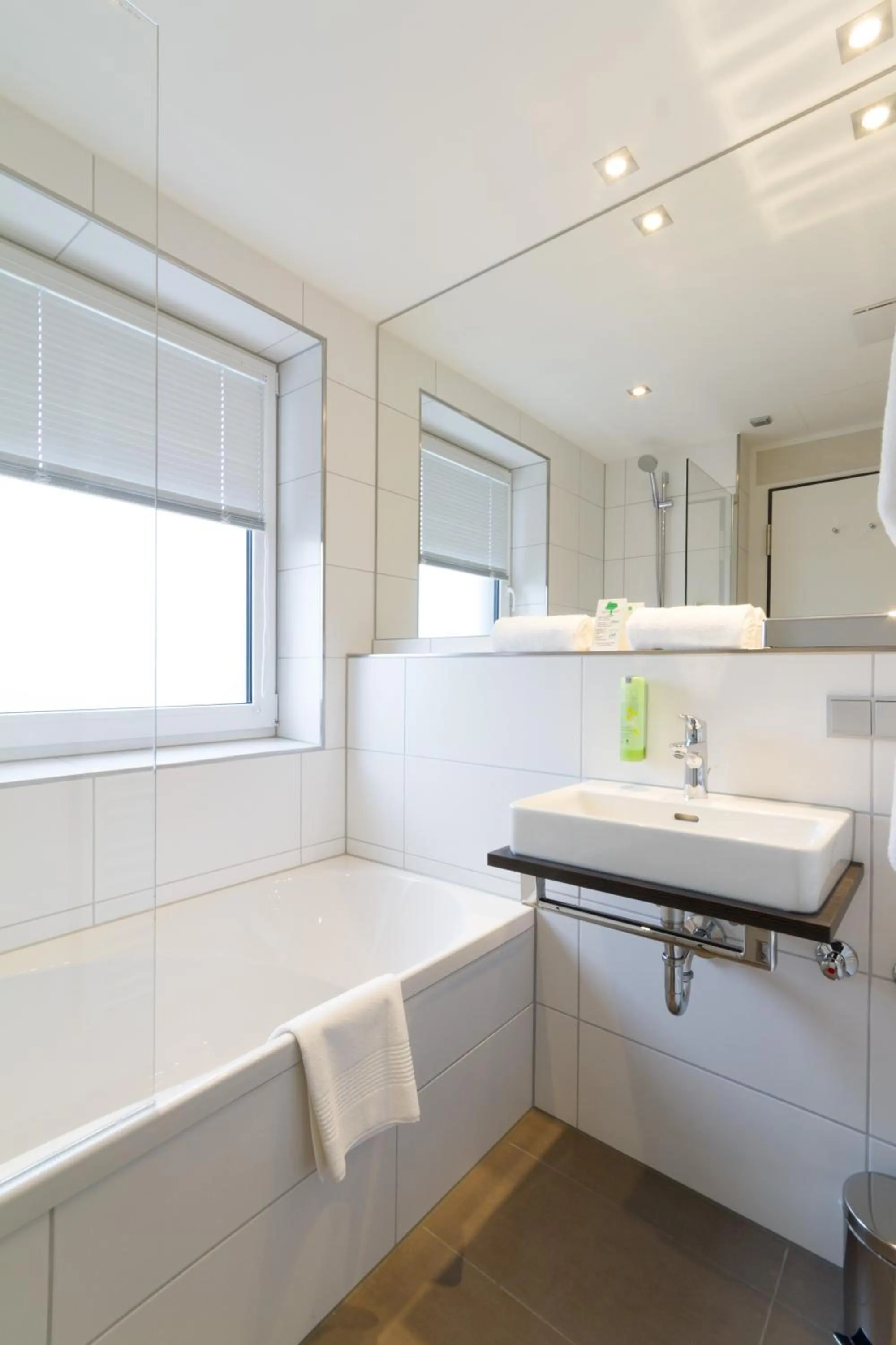 Bathroom in sevenDays Hotel BoardingHouse Mannheim