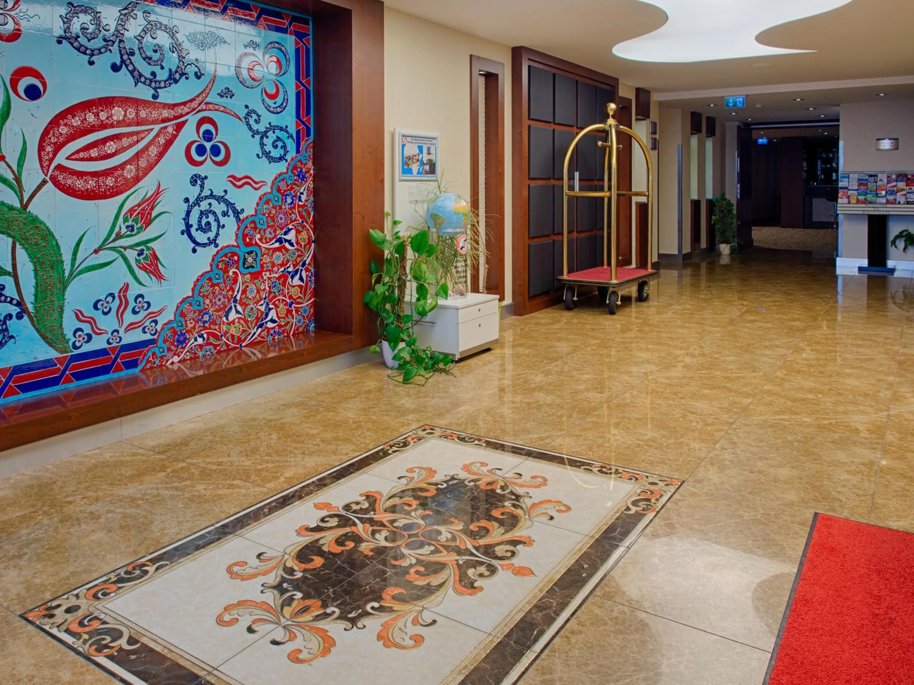 Lobby or reception in Airport Global Hotel, Olive INN