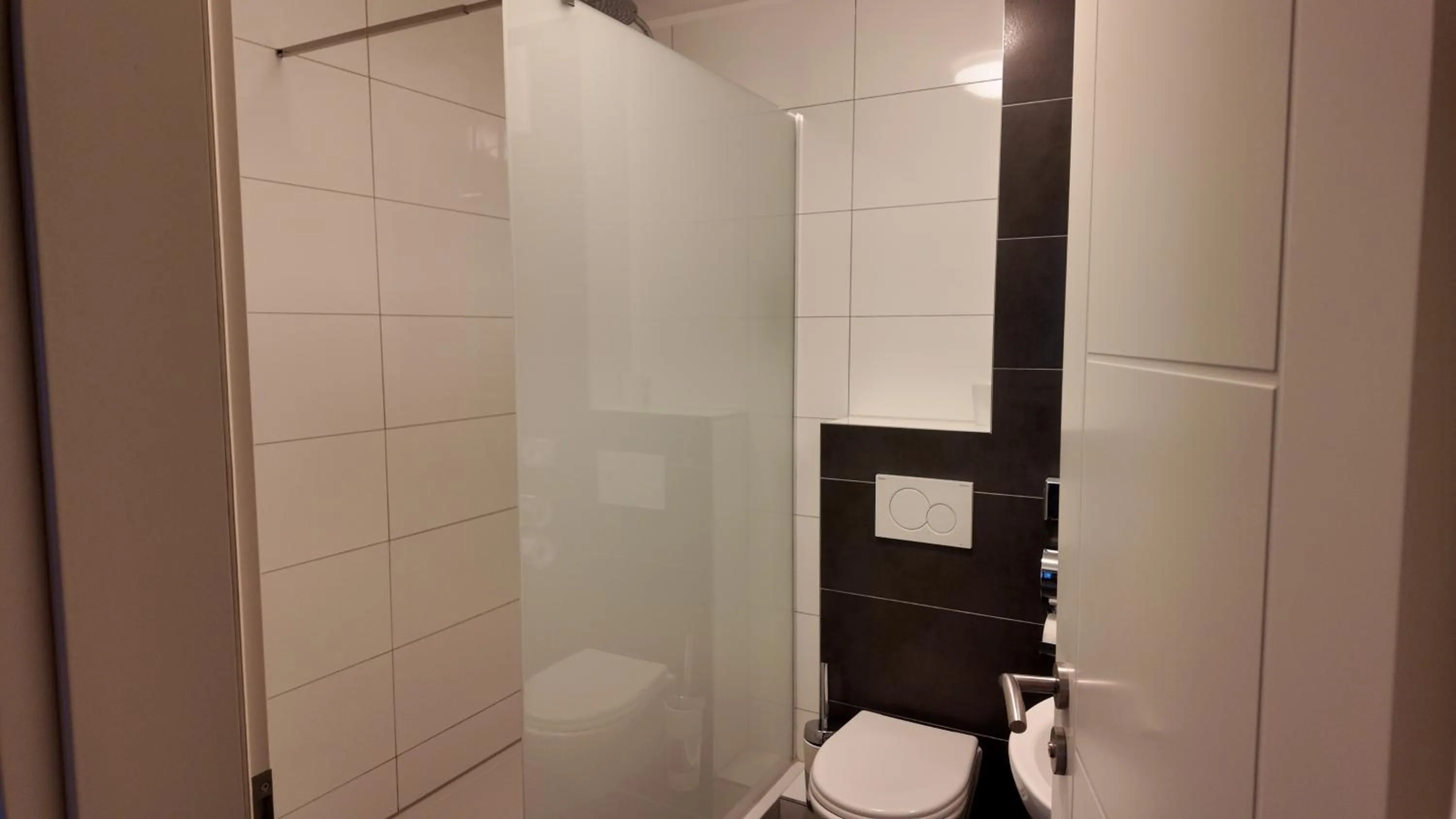 Bathroom in Airport Global Hotel