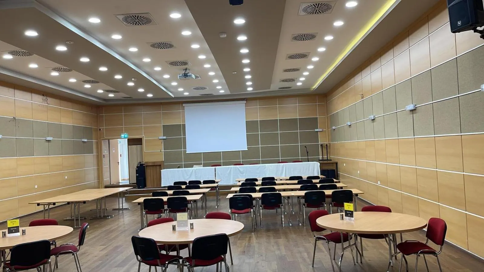 Meeting/conference room in Airport Global Hotel