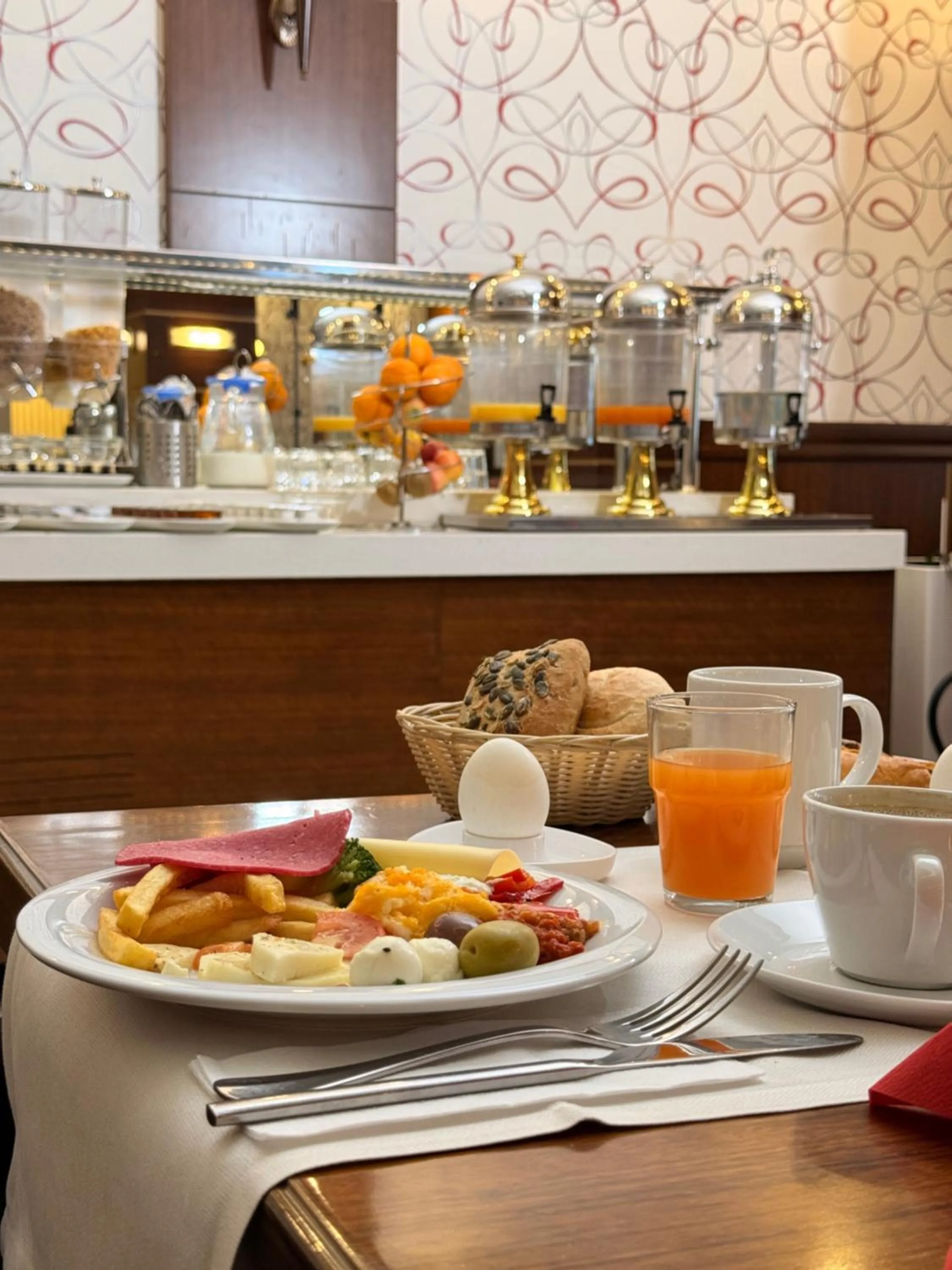 Breakfast in Airport Global Hotel