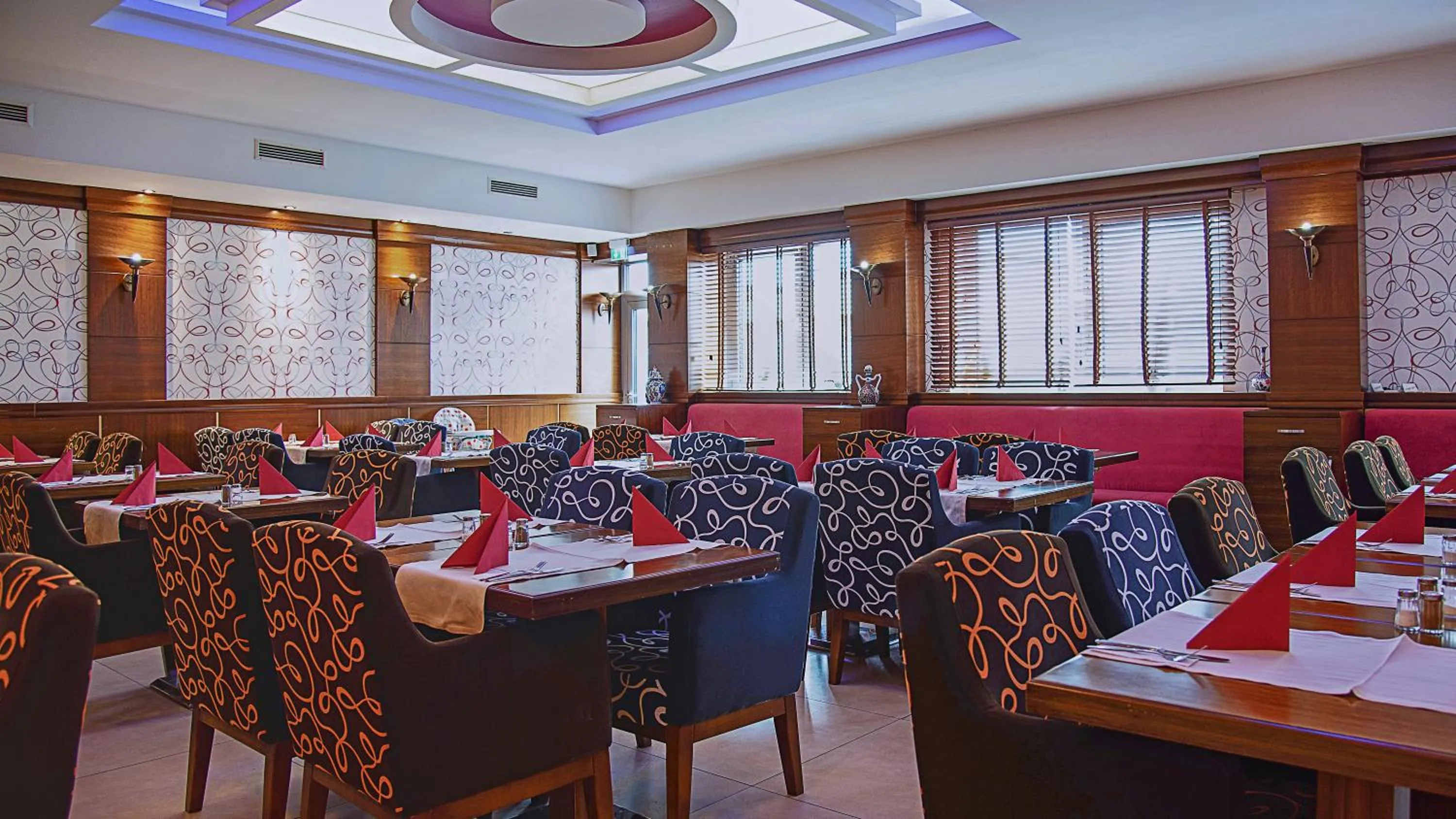 Restaurant/places to eat in Airport Global Hotel, Olive INN