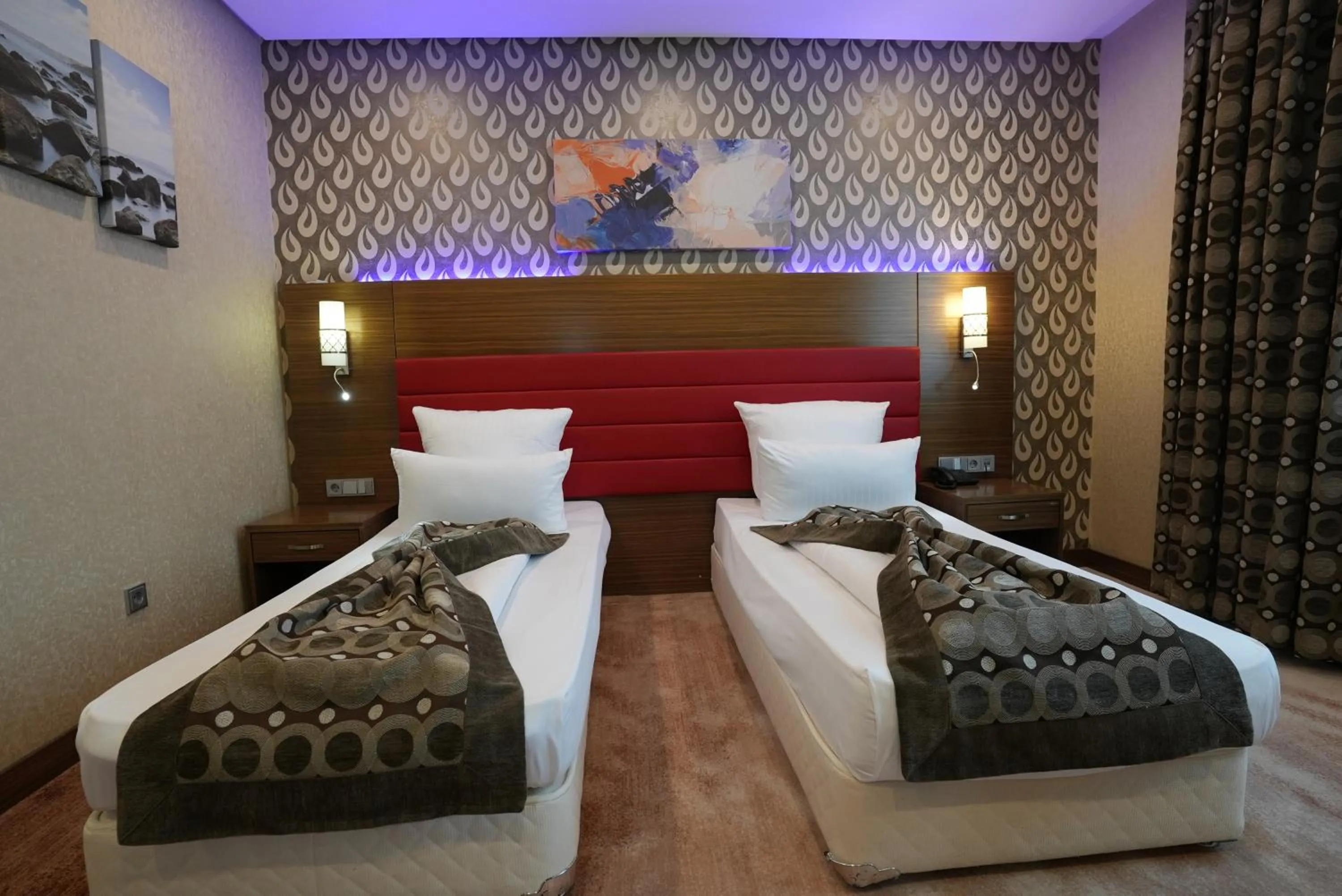 Photo of the whole room, Bed in Airport Global Hotel