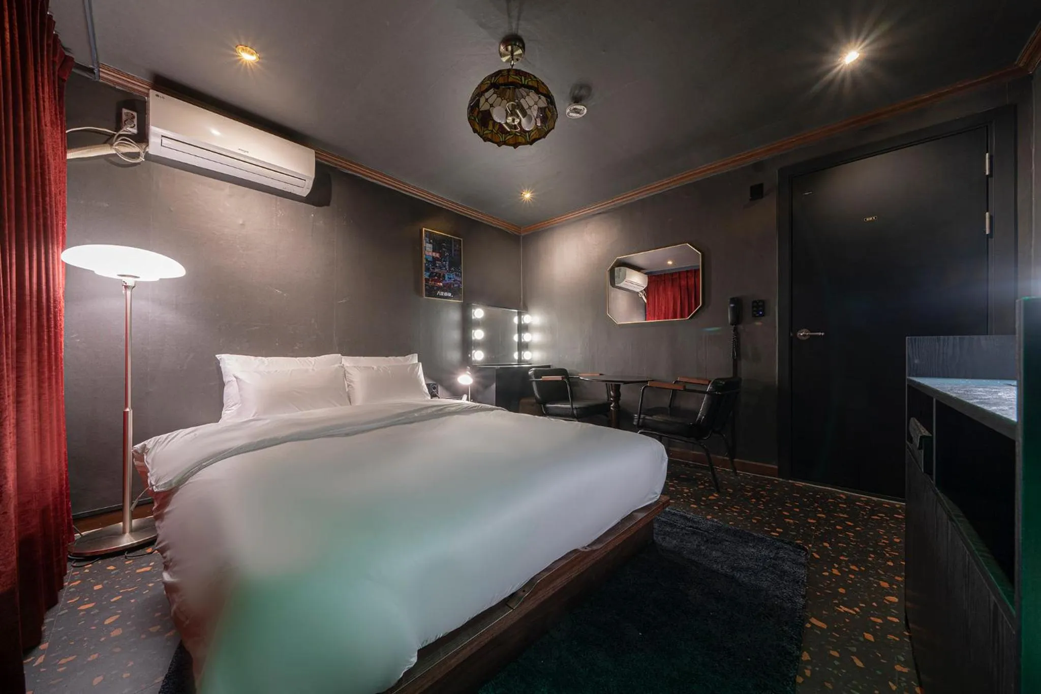Bed in Shourin Hotel Cheonan by Aank
