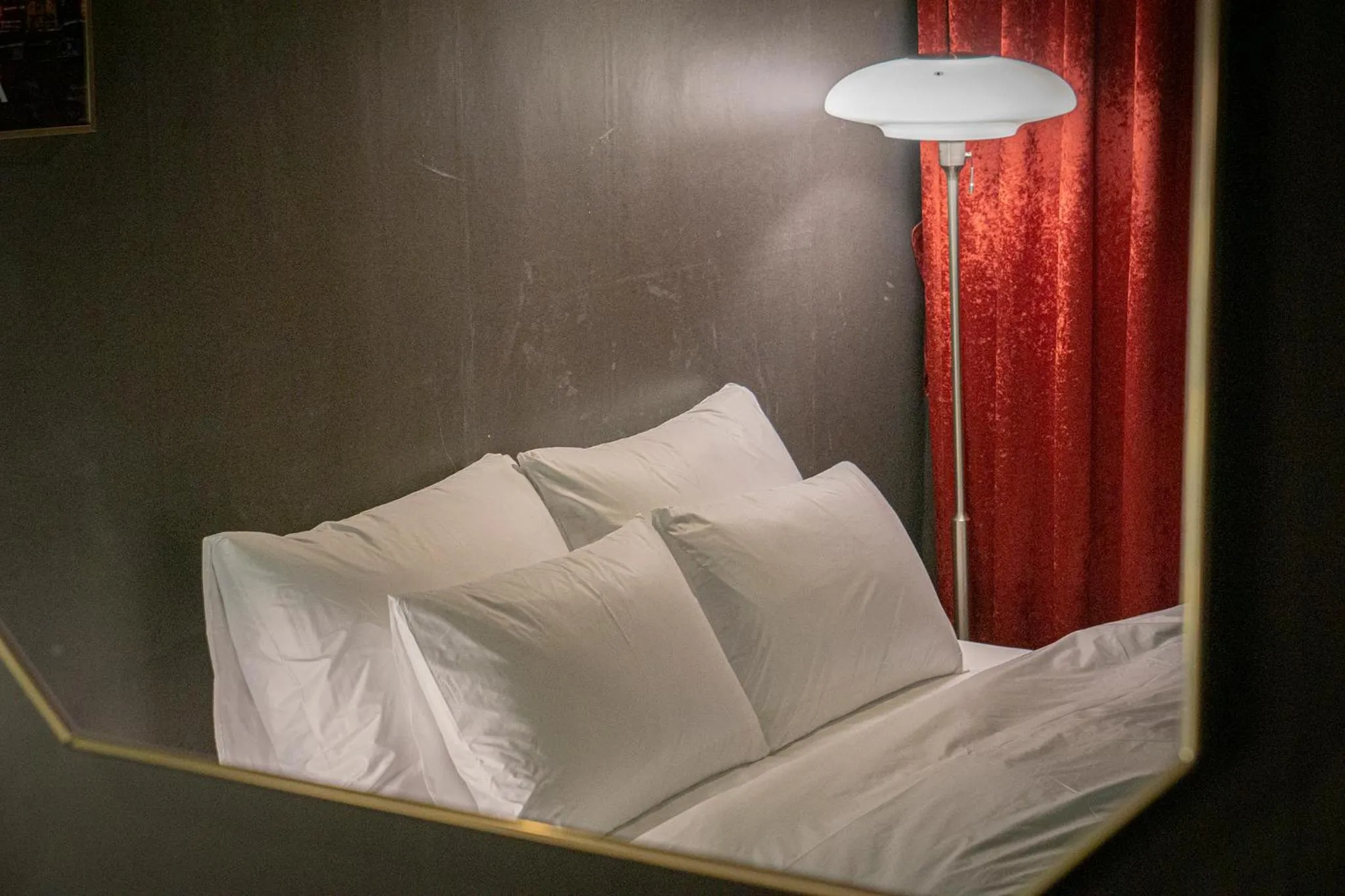 Bed in Shourin Hotel Cheonan by Aank