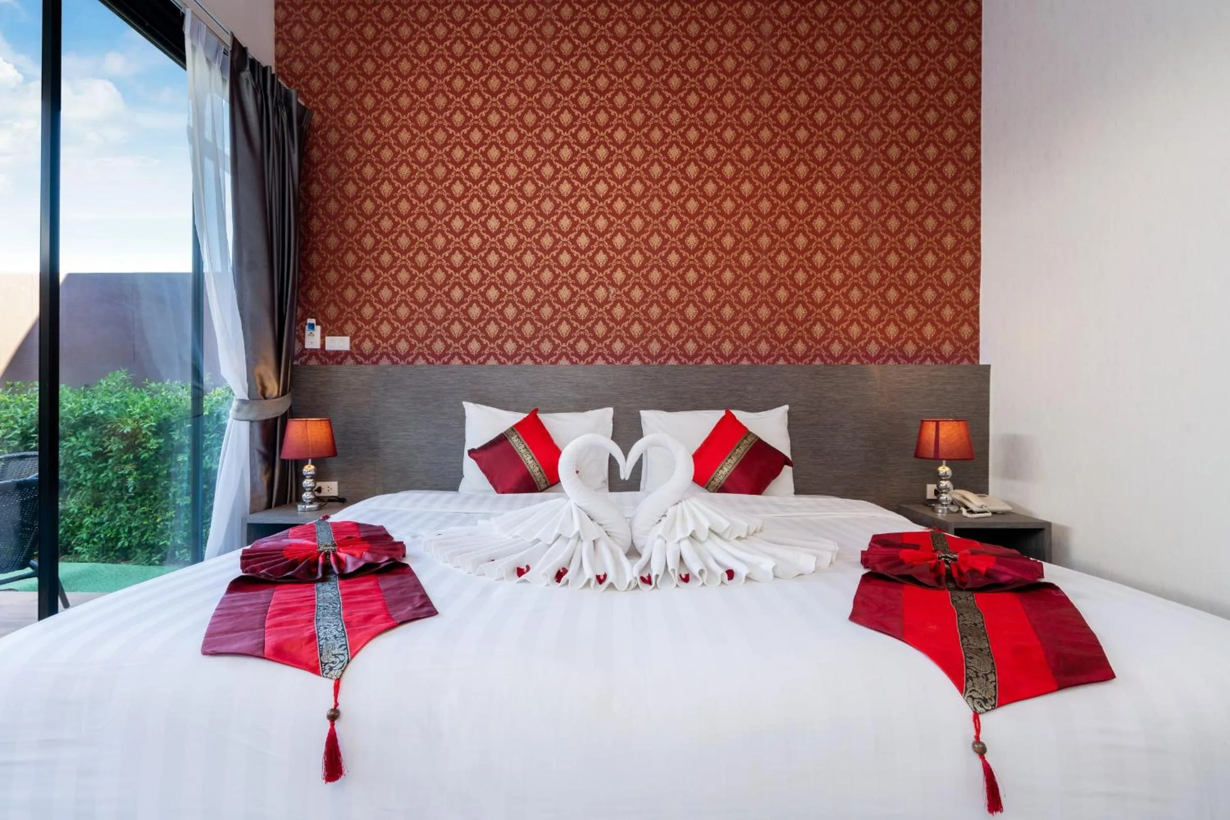 Bed in Thames Tara Private Pool Villa Rawai Phuket