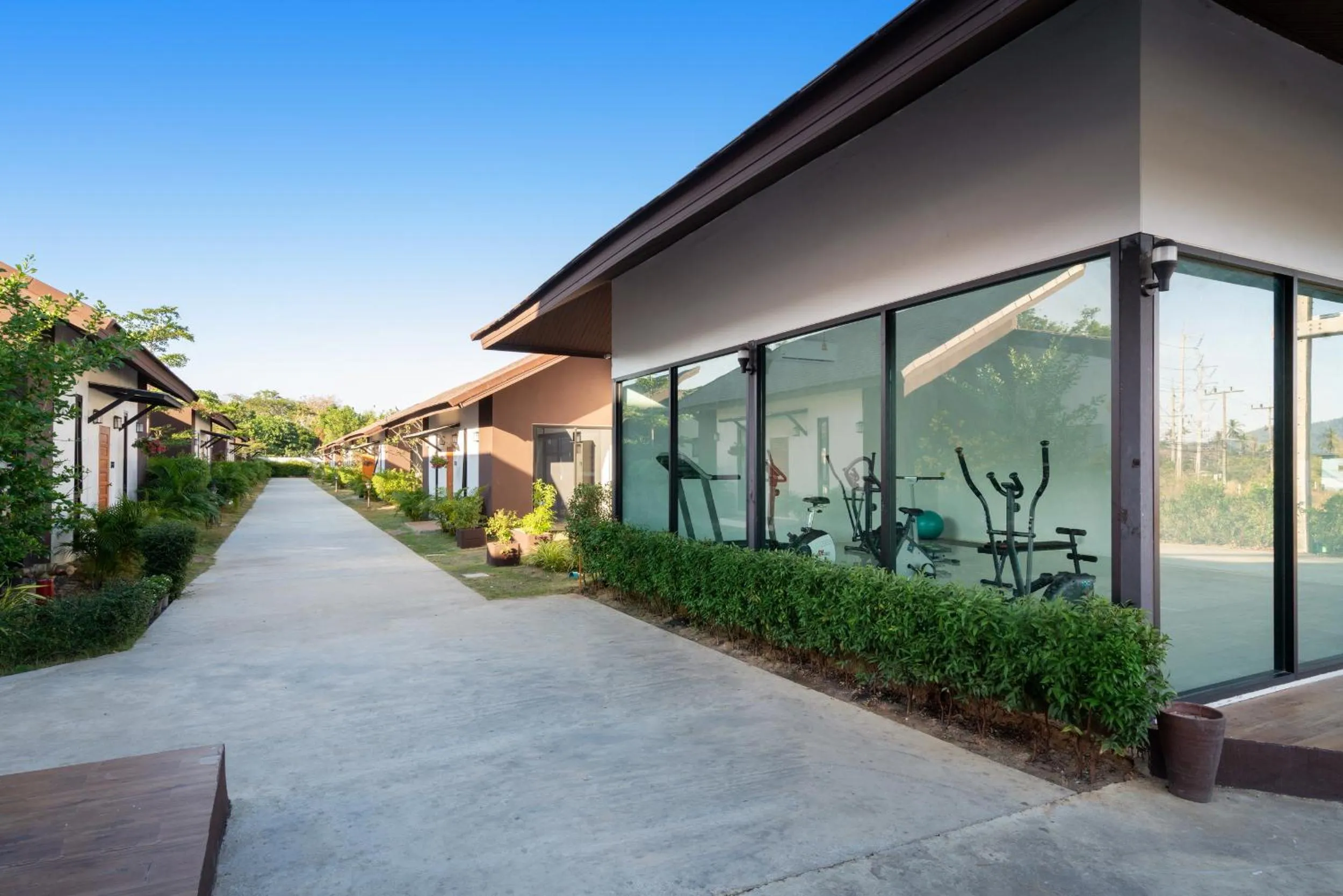 Garden in Thames Tara Private Pool Villa Rawai Phuket