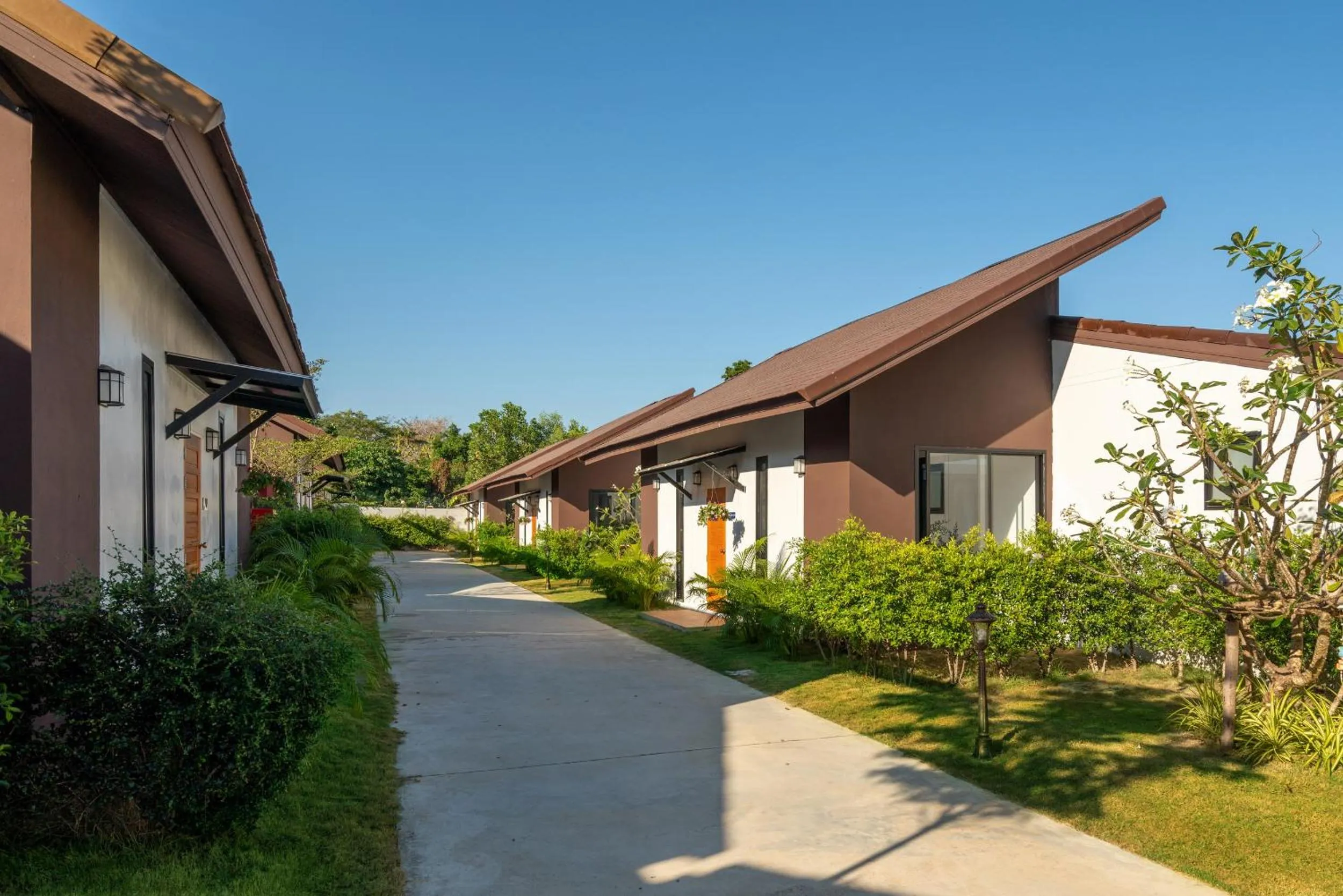 Facade/entrance in Thames Tara Private Pool Villa Rawai Phuket