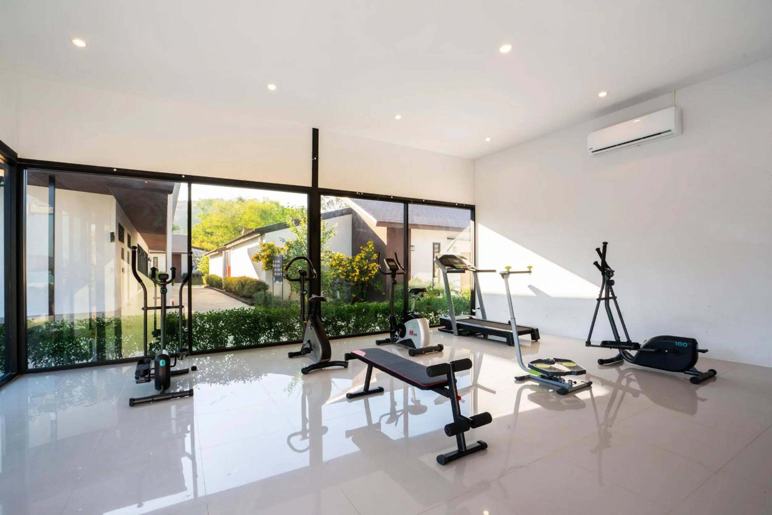 Fitness centre/facilities in Thames Tara Private Pool Villa Rawai Phuket