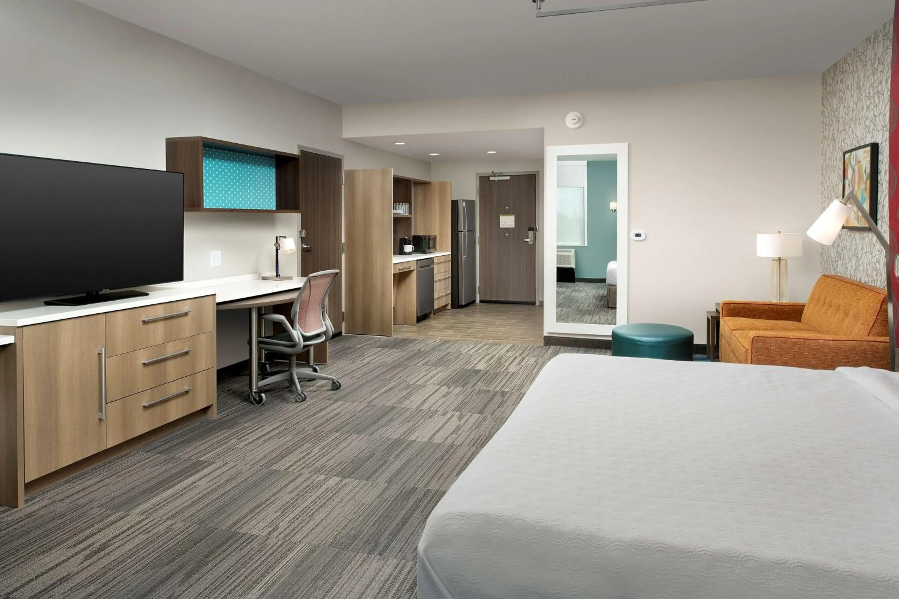 Bedroom, Bed in Home2 Suites By Hilton Marysville
