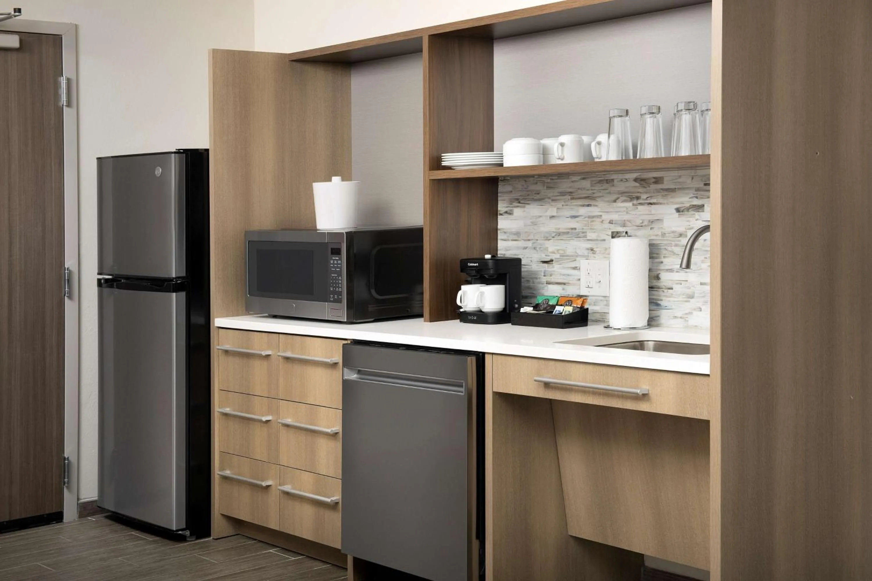 Kitchen or kitchenette in Home2 Suites By Hilton Marysville