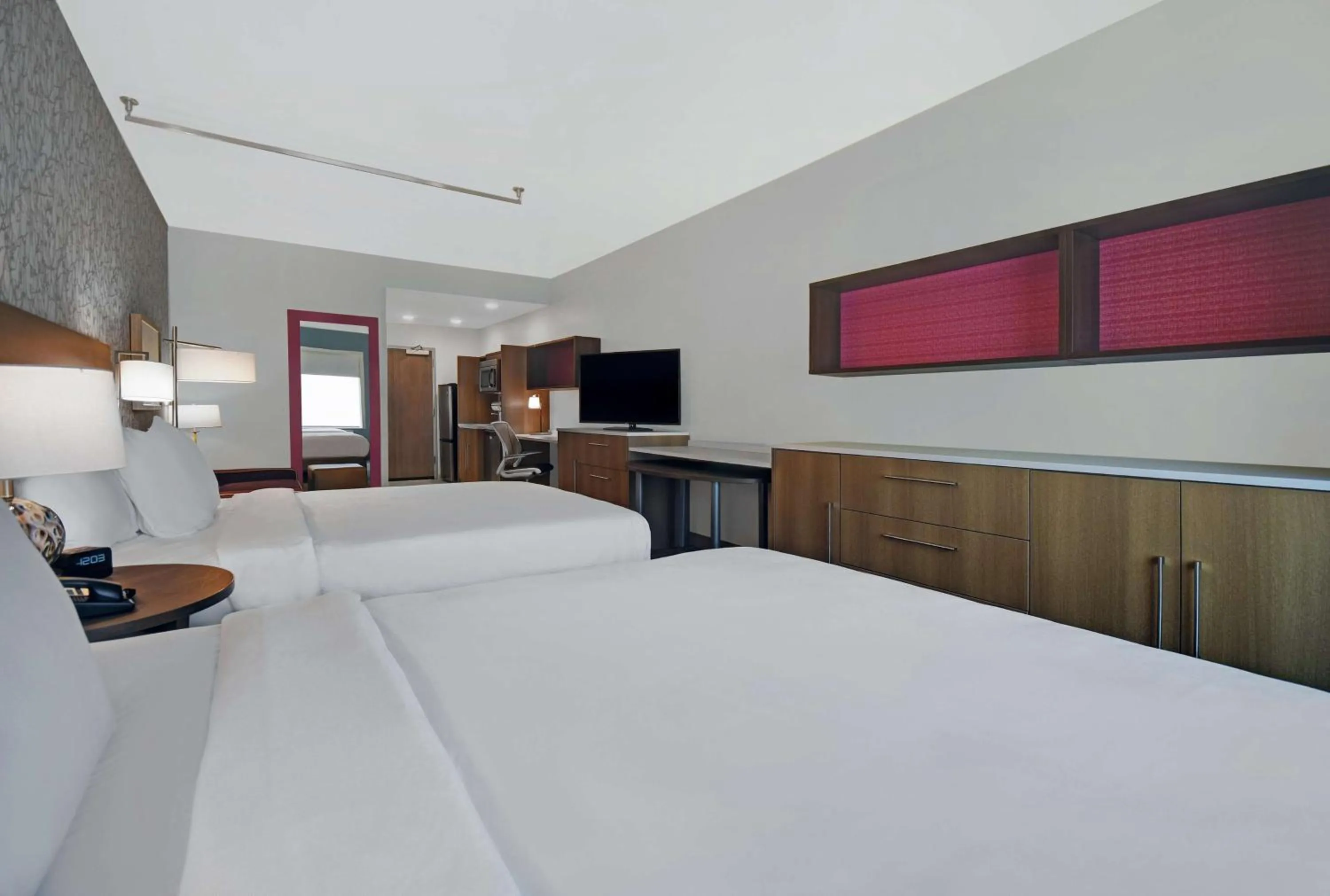 Bed in Home2 Suites by Hilton Liberty NE Kansas City, MO