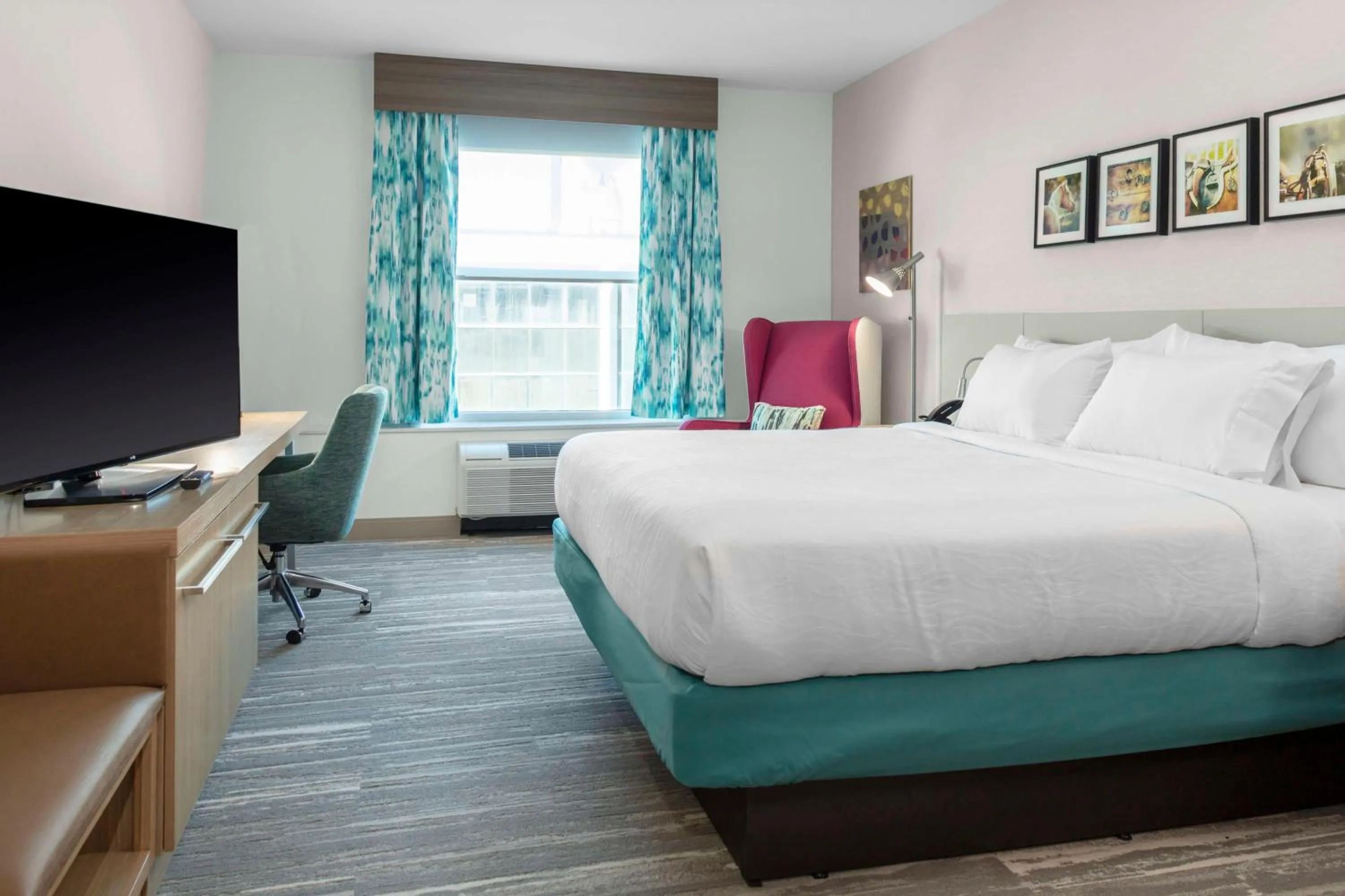 Bed in Hilton Garden Inn Ocala Downtown, Fl