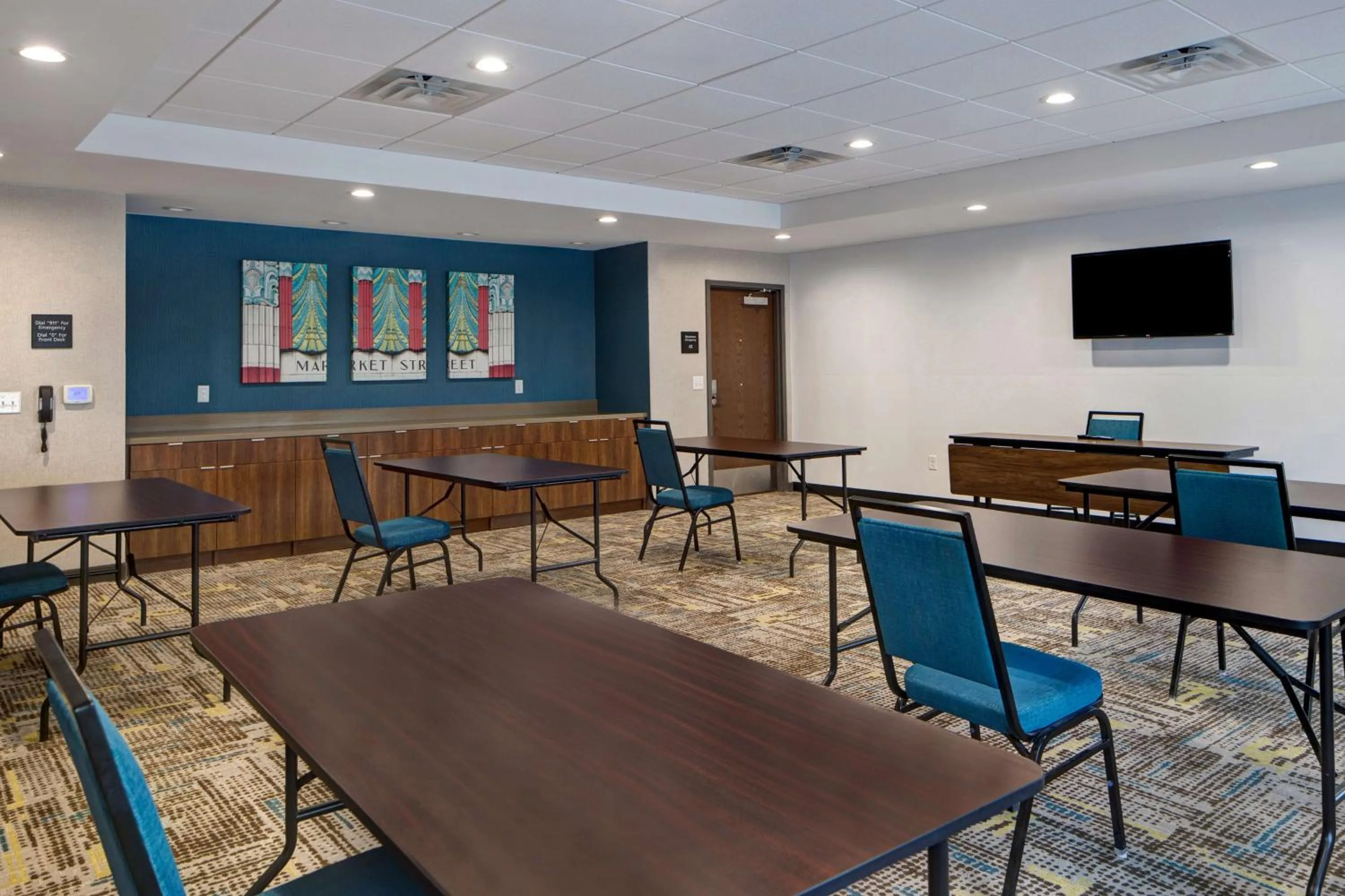 Meeting/conference room in Hampton Inn & Suites Deptford, Nj