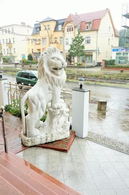 Facade/entrance in Hotel Karlshorst