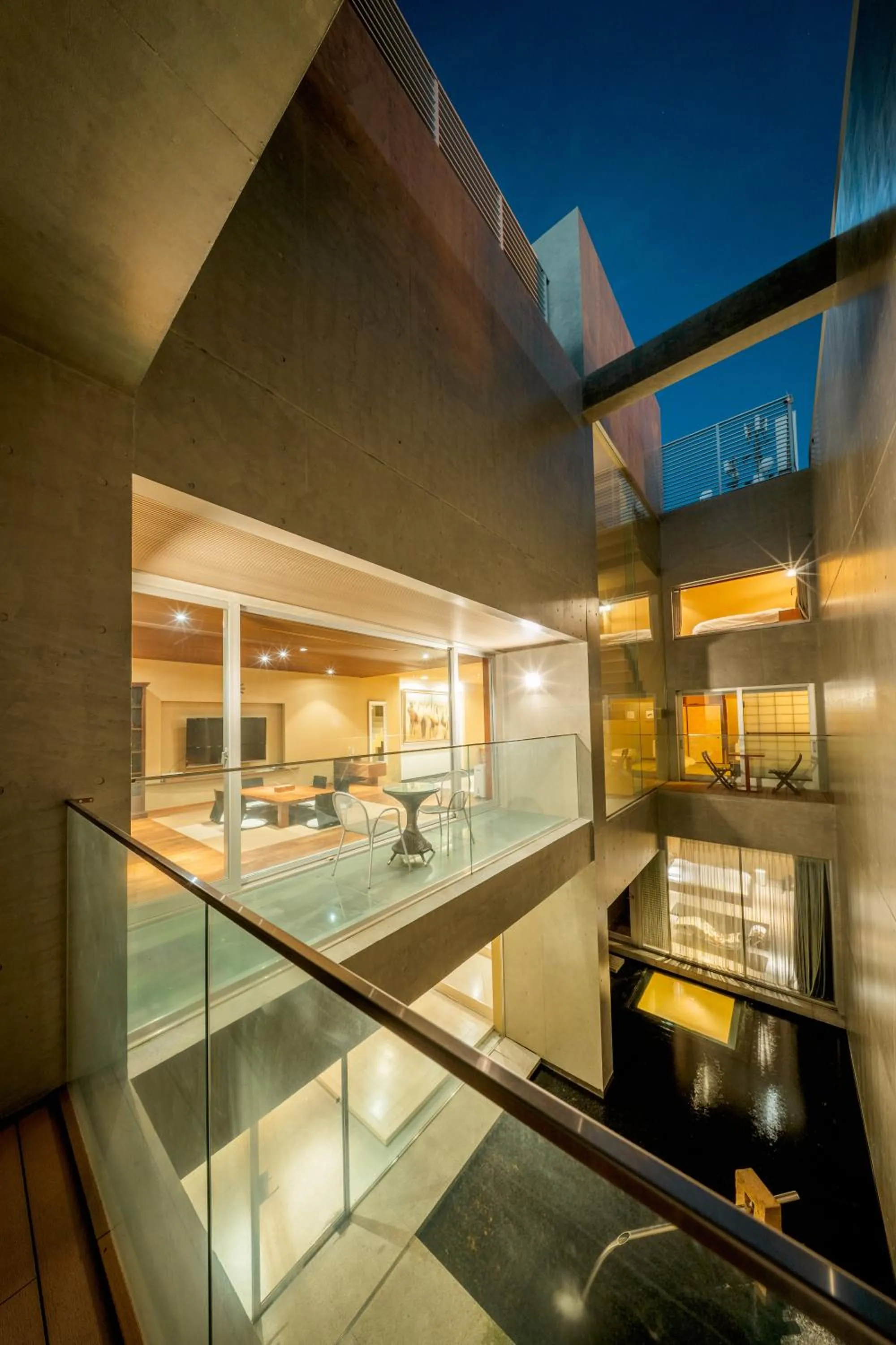 Azabu Modern House The Tokyo Tower can be seen from the villa 500m2