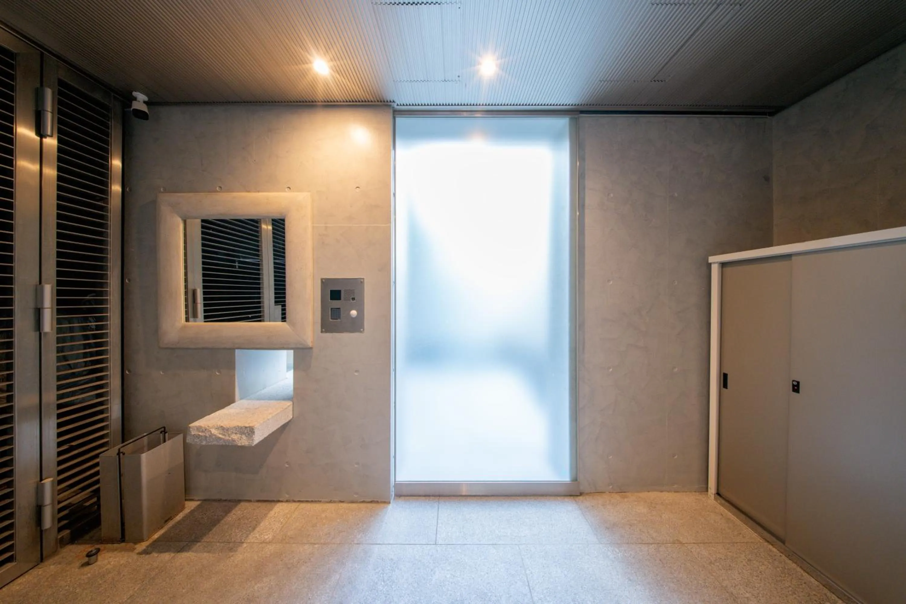 Azabu Modern House The Tokyo Tower can be seen from the villa 500m2