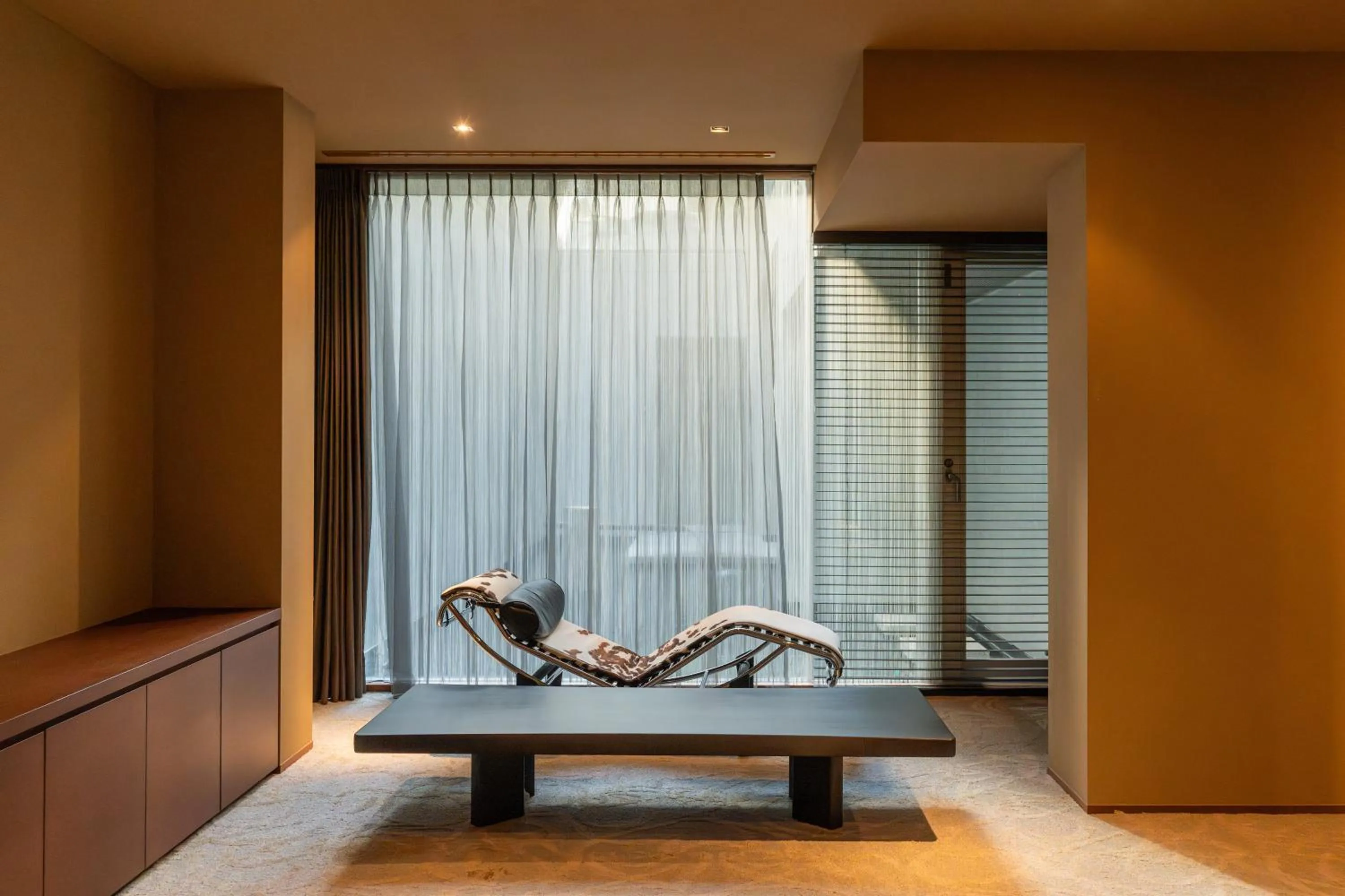 Azabu Modern House The Tokyo Tower can be seen from the villa 500m2