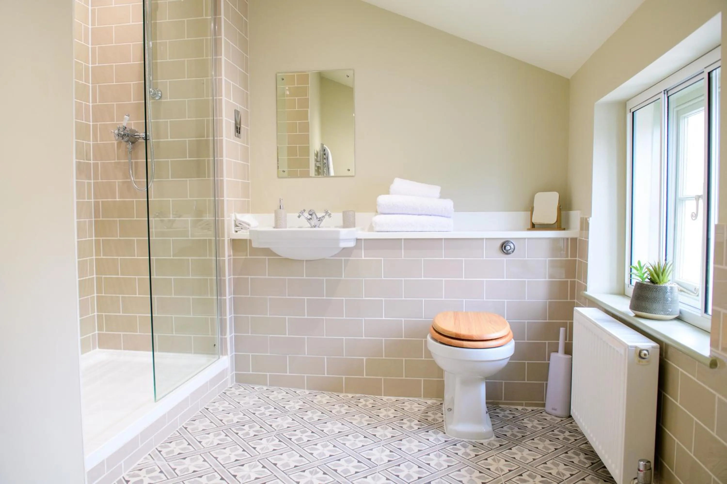 Bathroom in The Old Kings Head