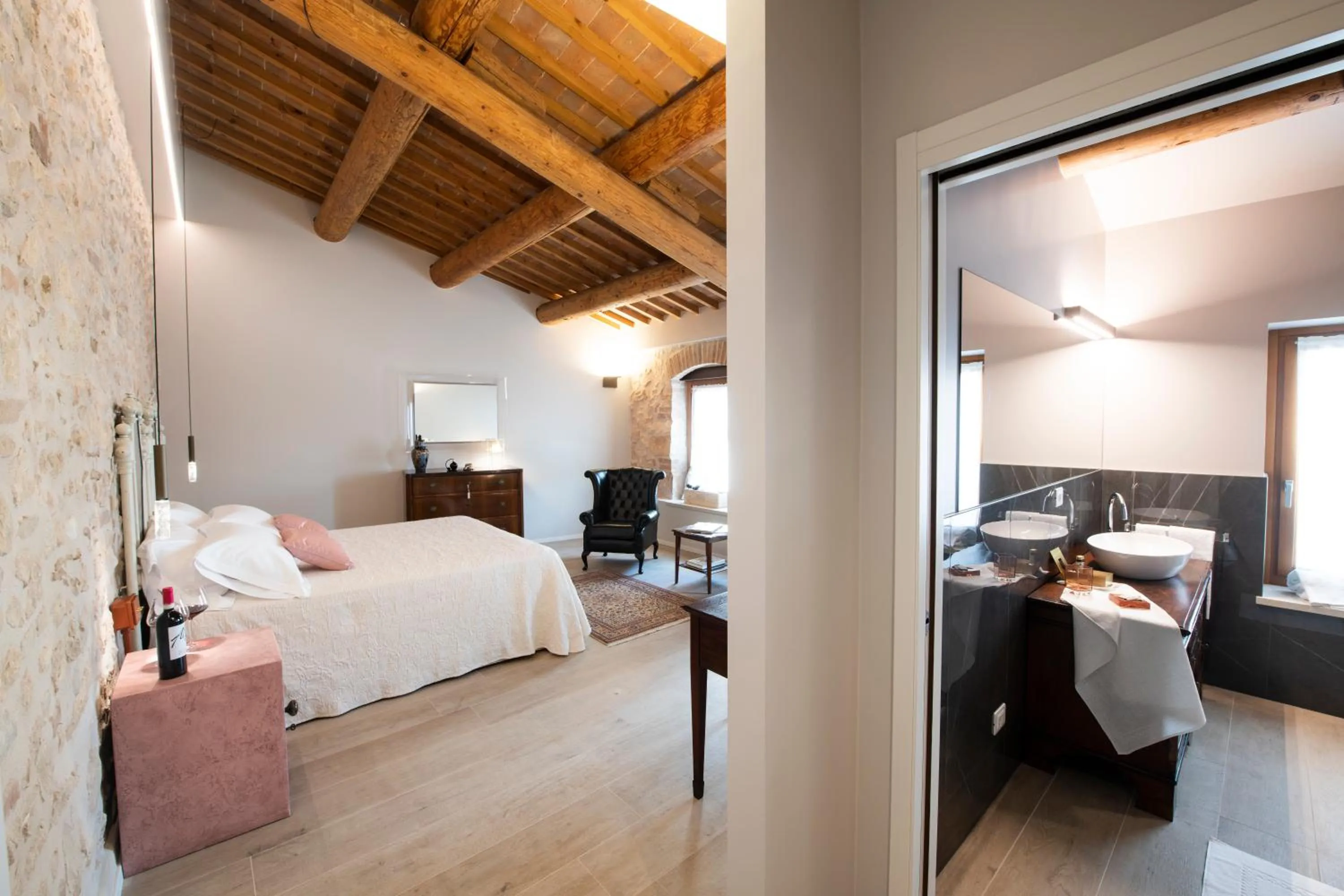 Bed in Magari Estates Boutique Hotel