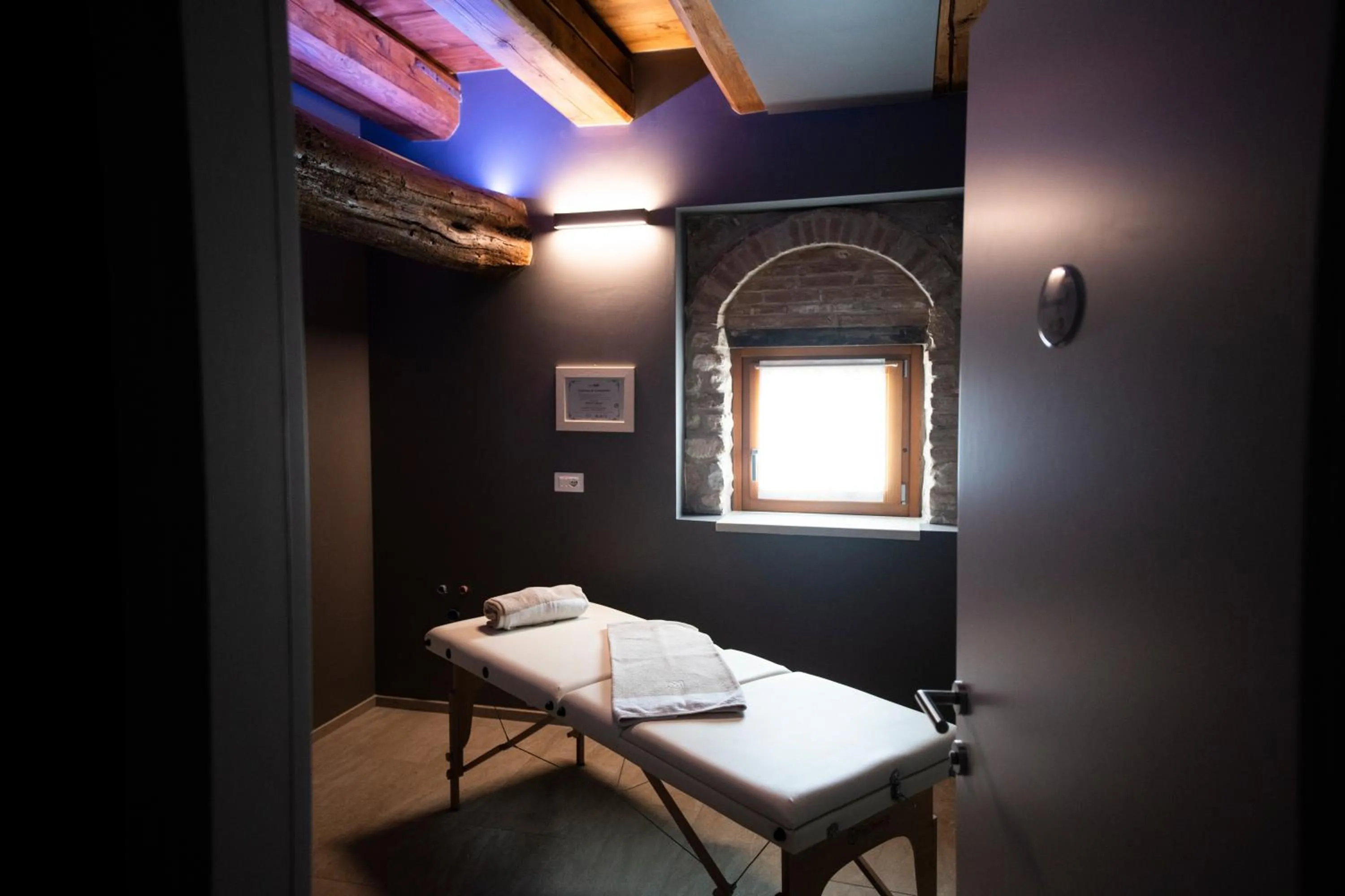 Massage in Magari Estates Boutique Hotel