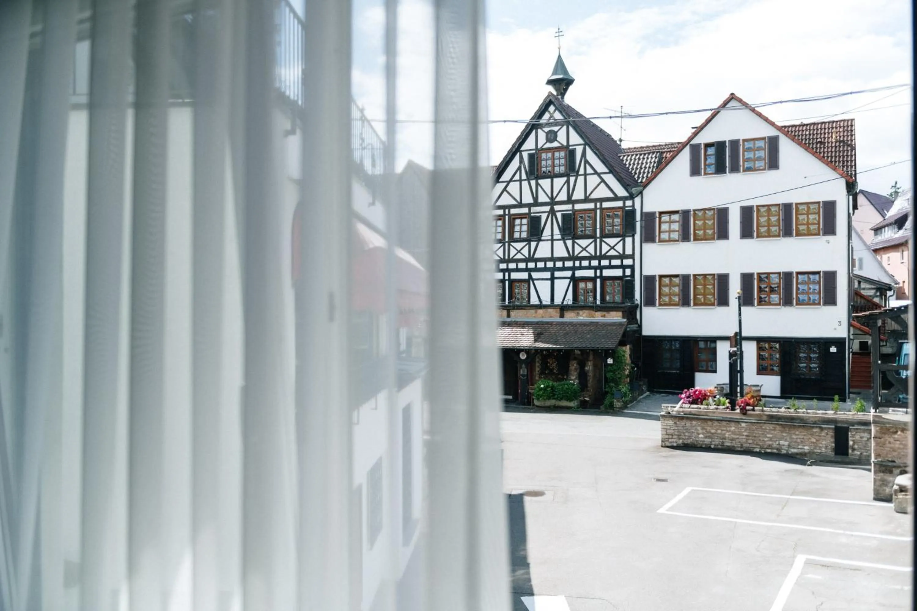 Property building in Hotel Traube nähe Messe Stuttgart