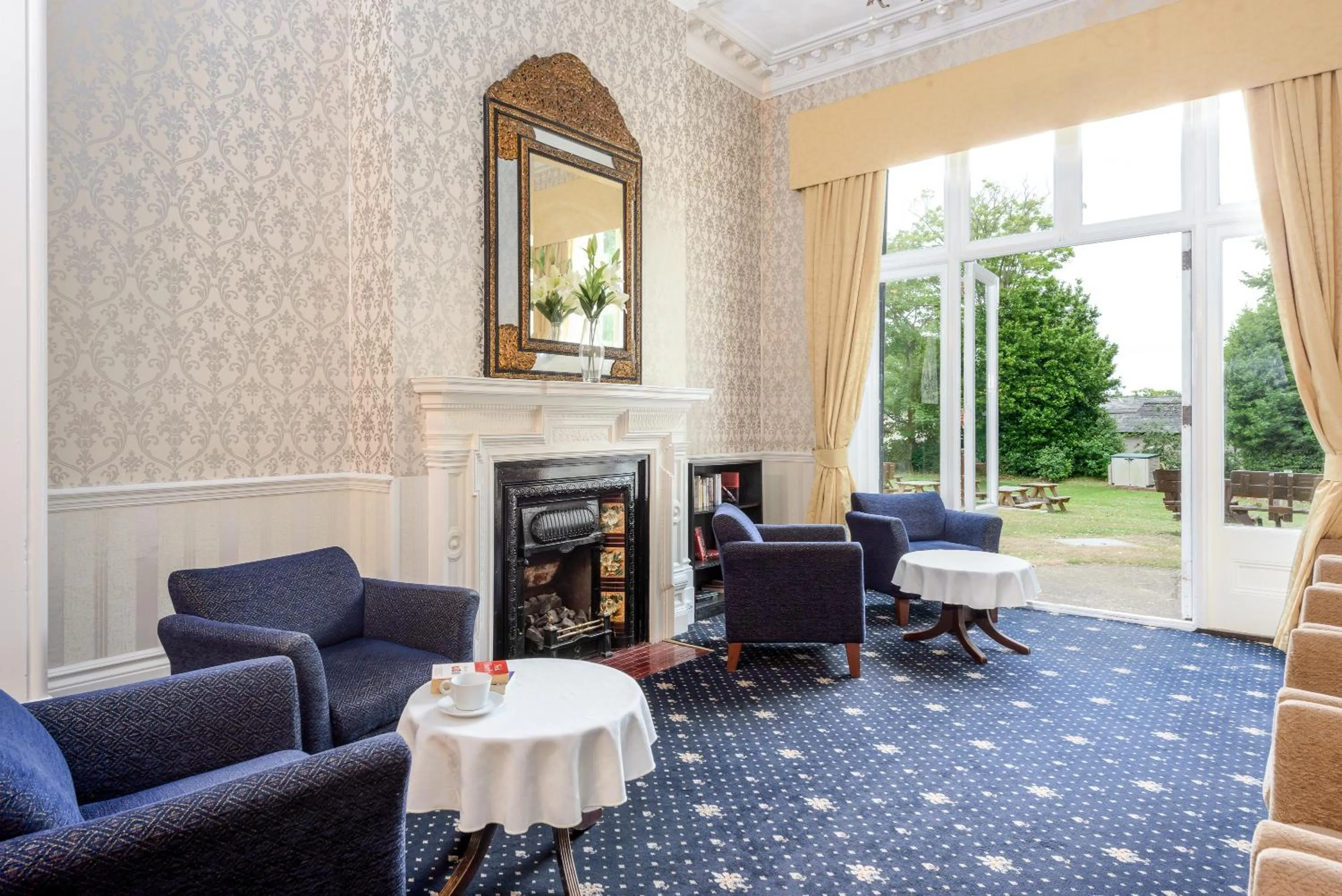 Lounge or bar in Daish's Hotel