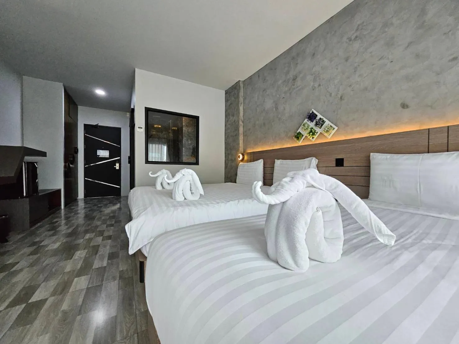 Bed in Little Loft Hotel