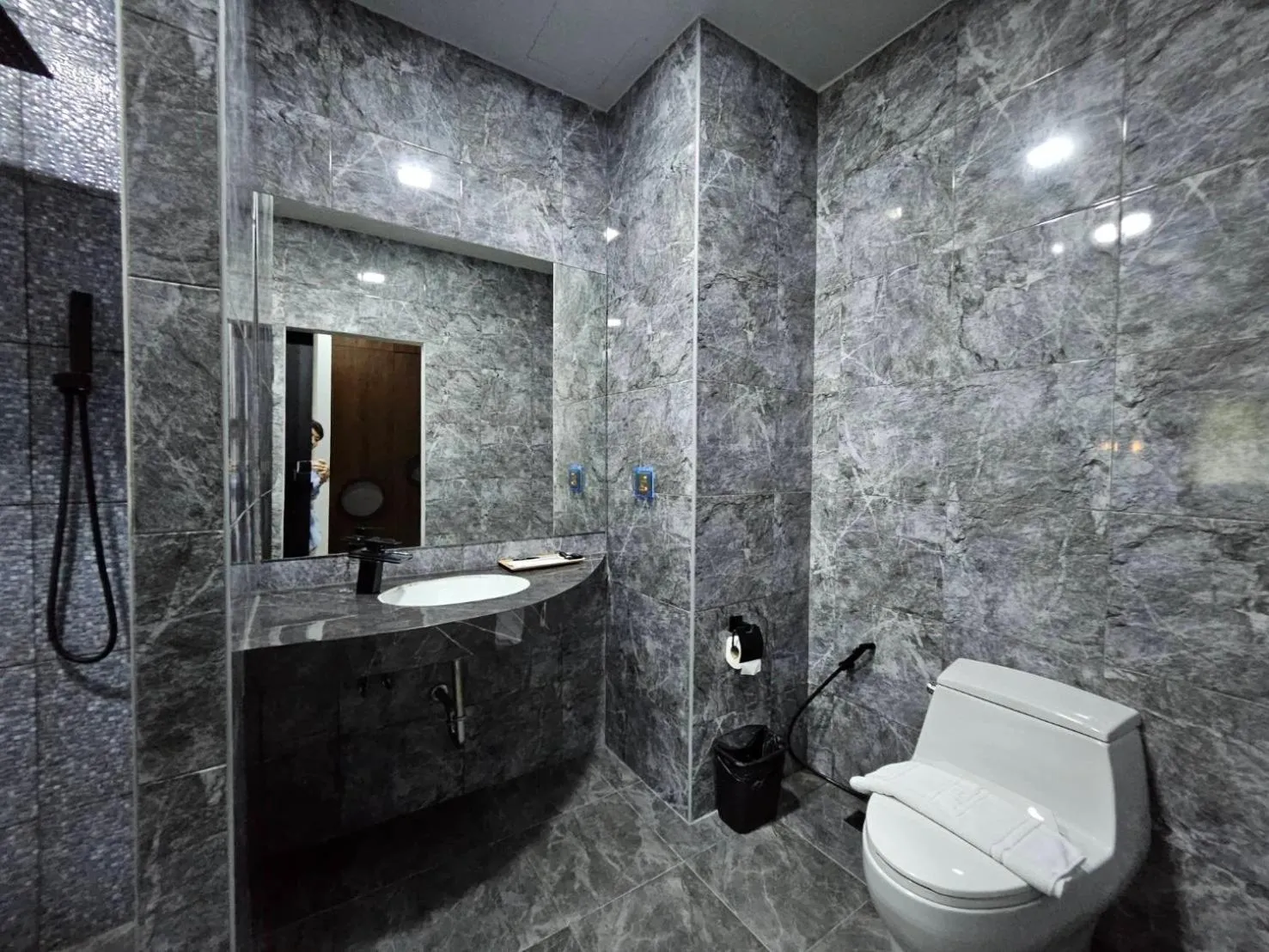 Bathroom in Little Loft Hotel