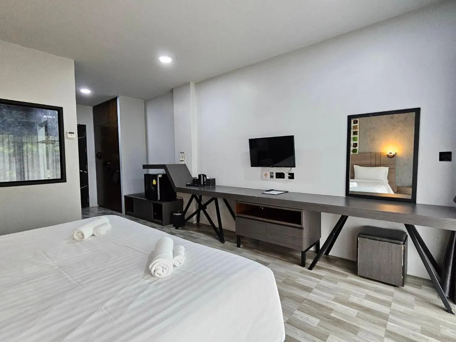 Photo of the whole room, Bed in Little Loft Hotel