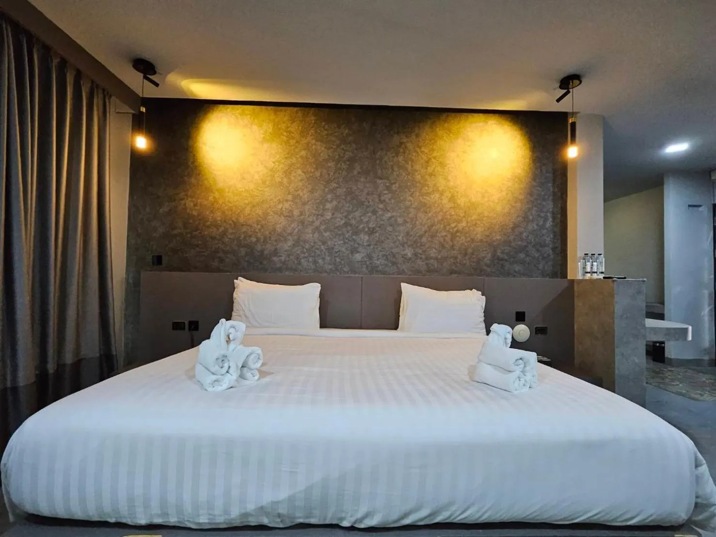 Bed in Little Loft Hotel