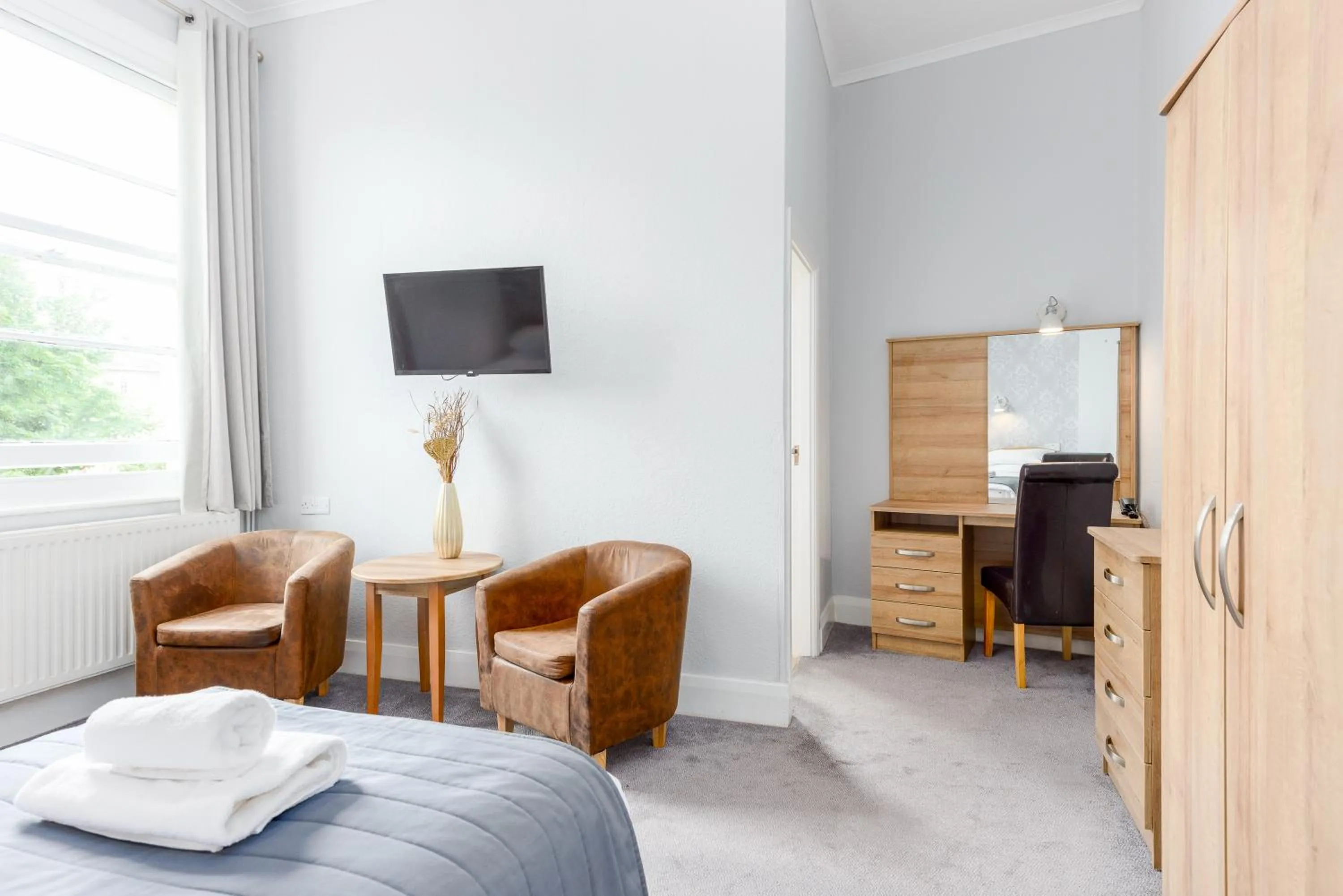 Bed in Devonshire Hotel