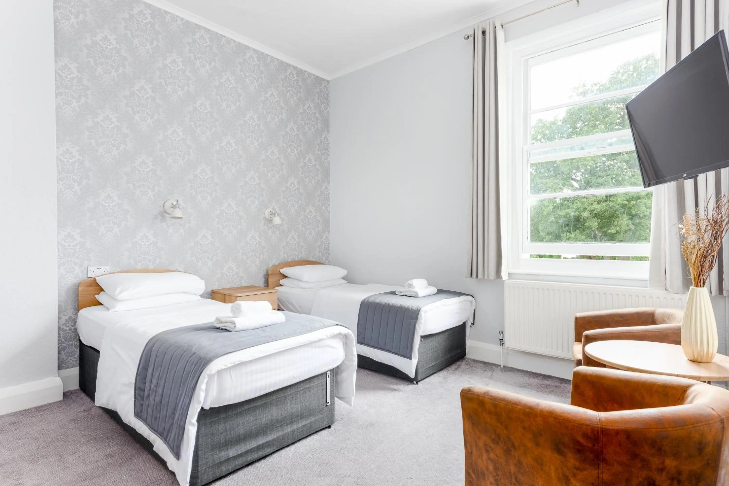 Bed in Devonshire Hotel