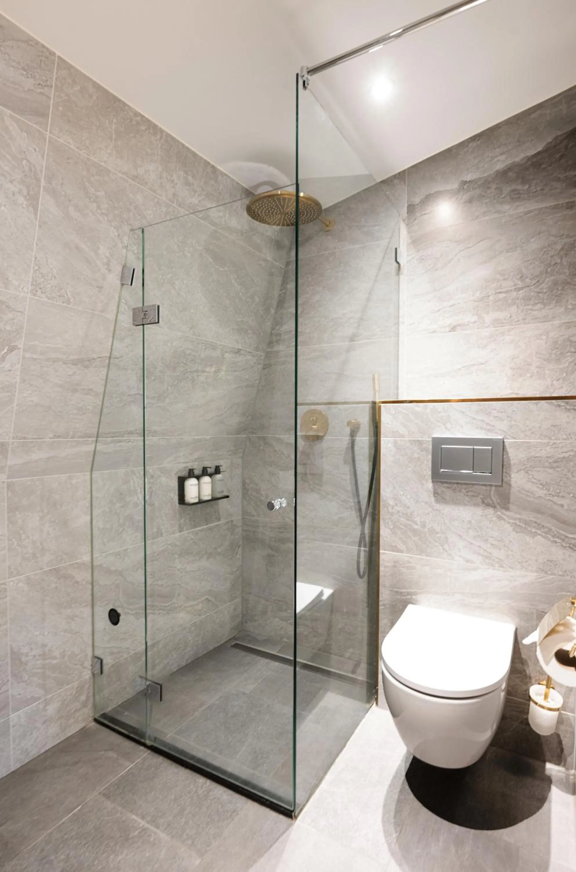 Shower in Anegang Boutique Hotel