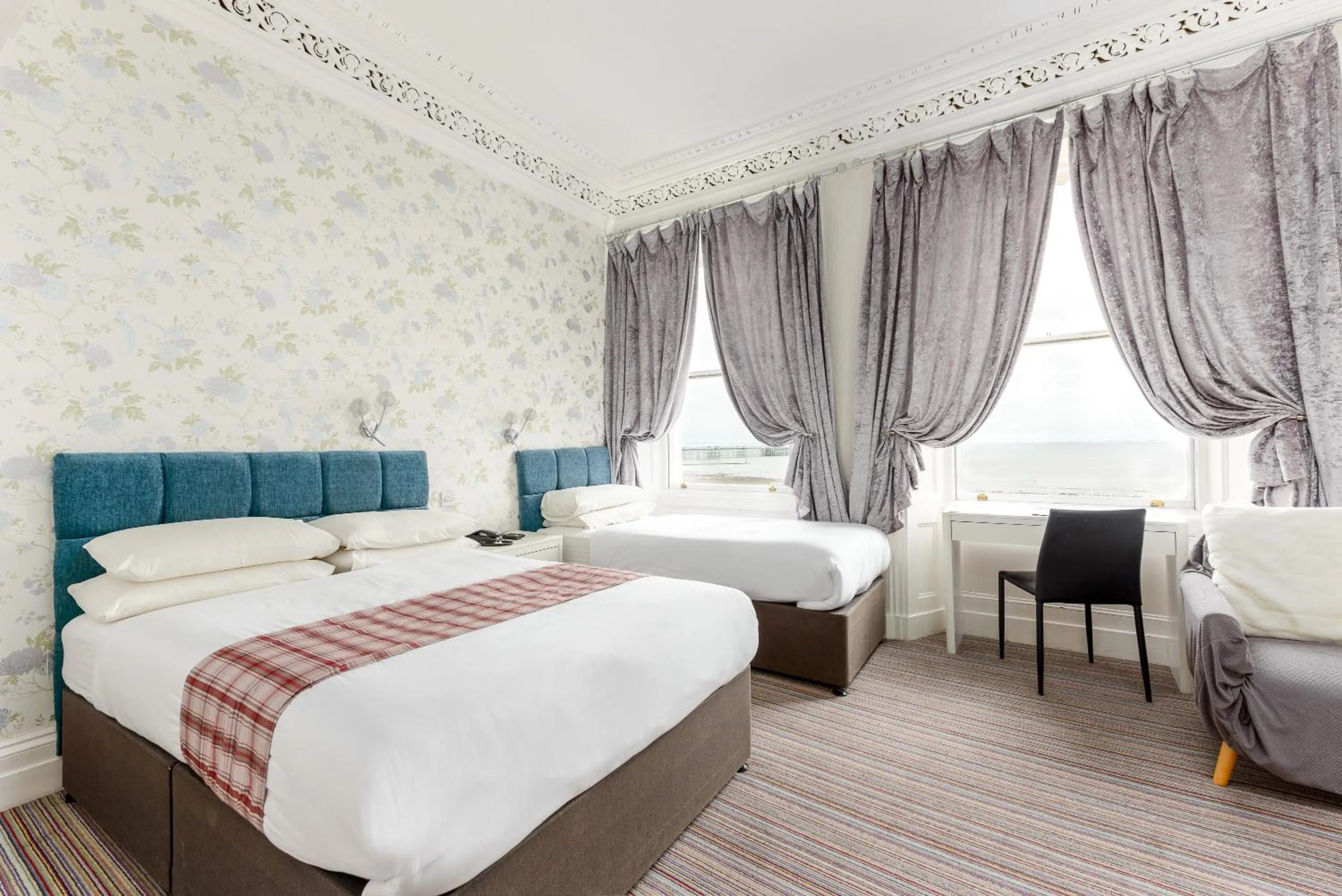 Bed in Somerset Hotel