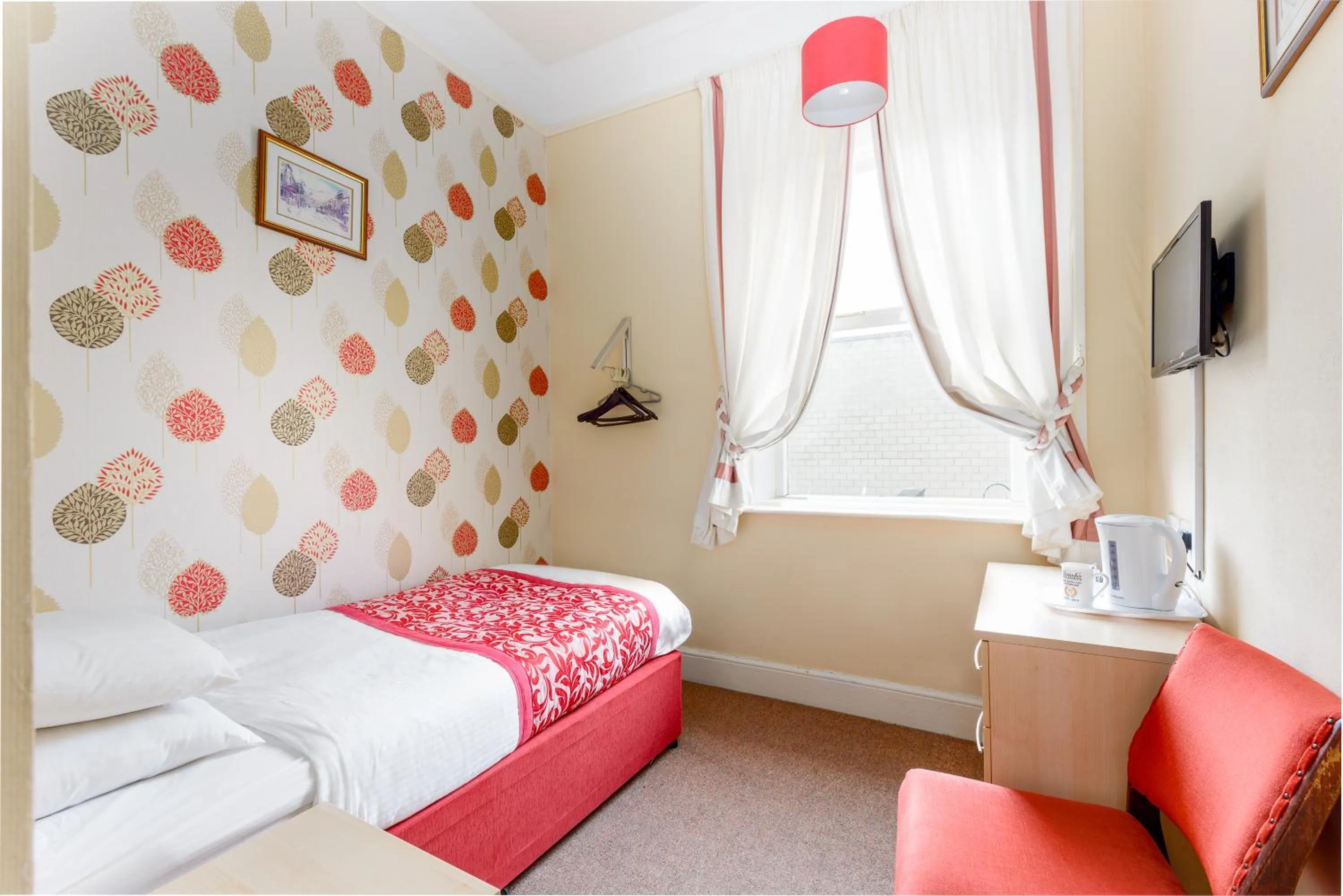 Bed in Somerset Hotel